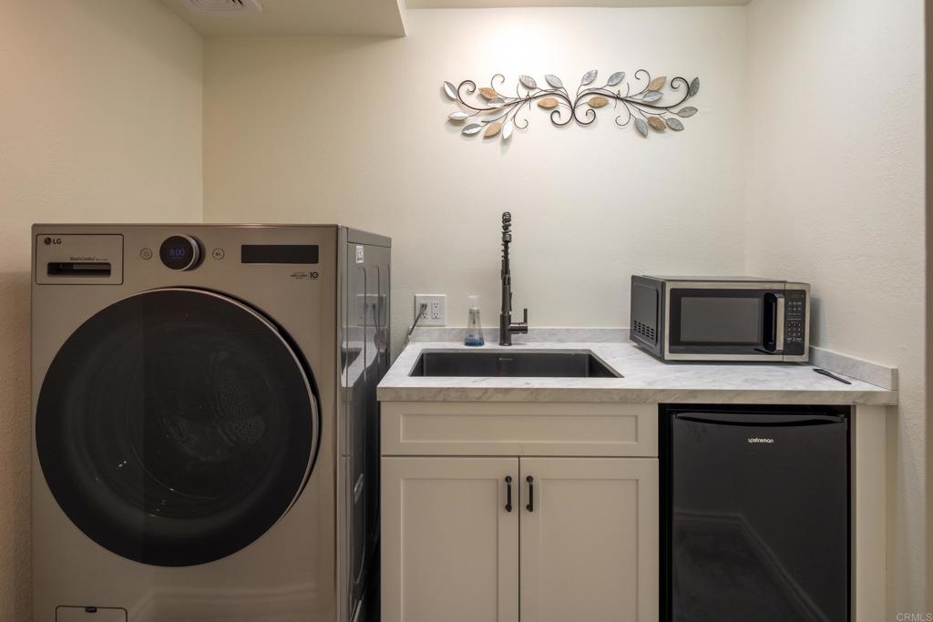 4045 Vortex Place