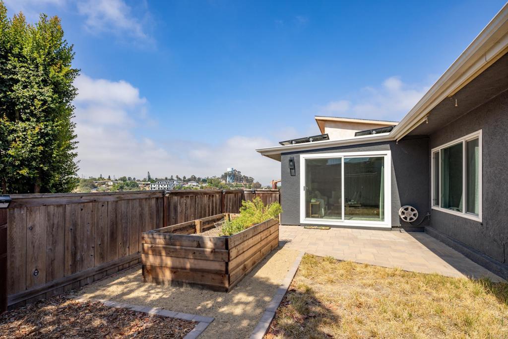 6321 Celia Vista