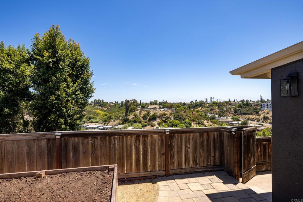 6321 Celia Vista