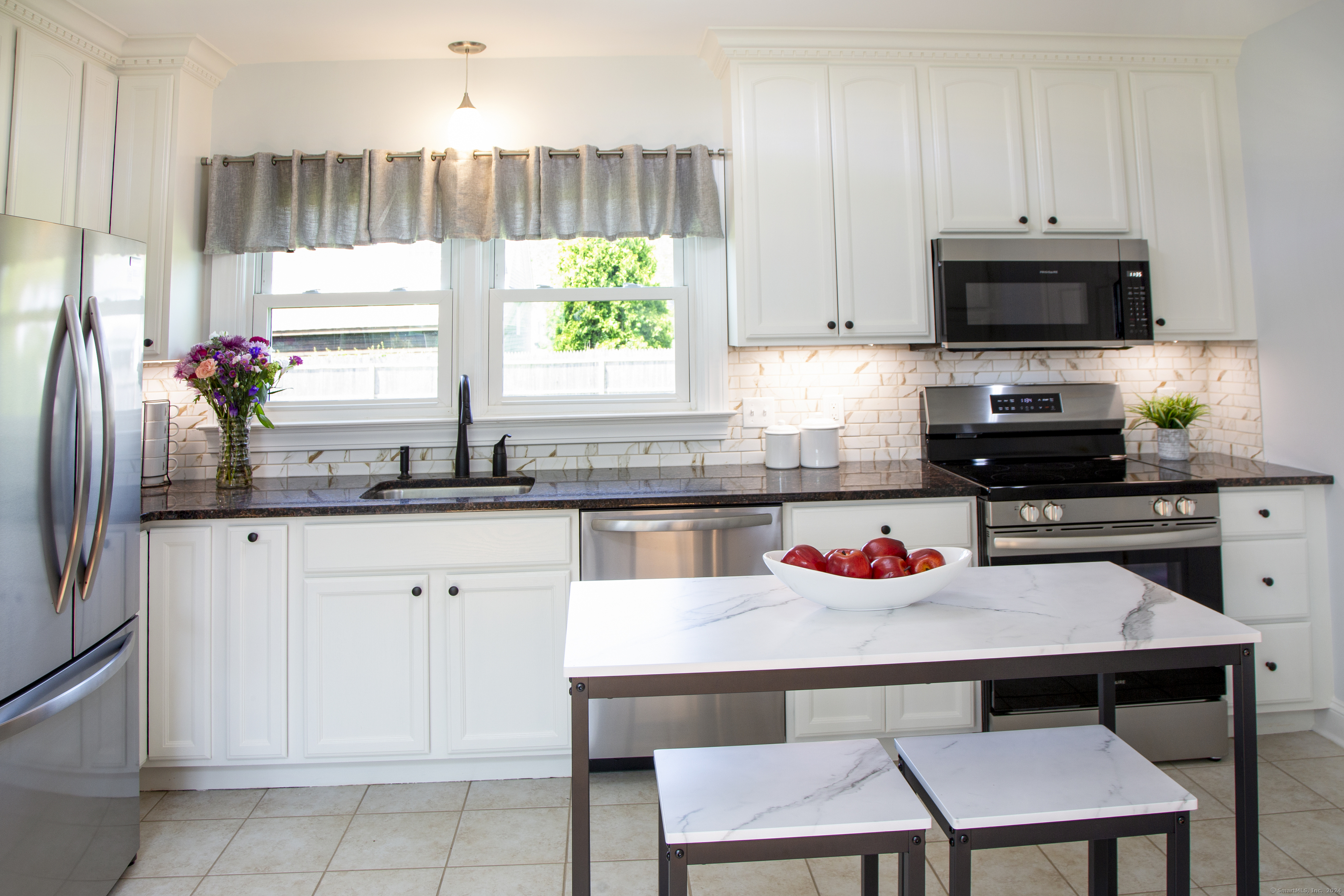 21 Nehantic Trail
