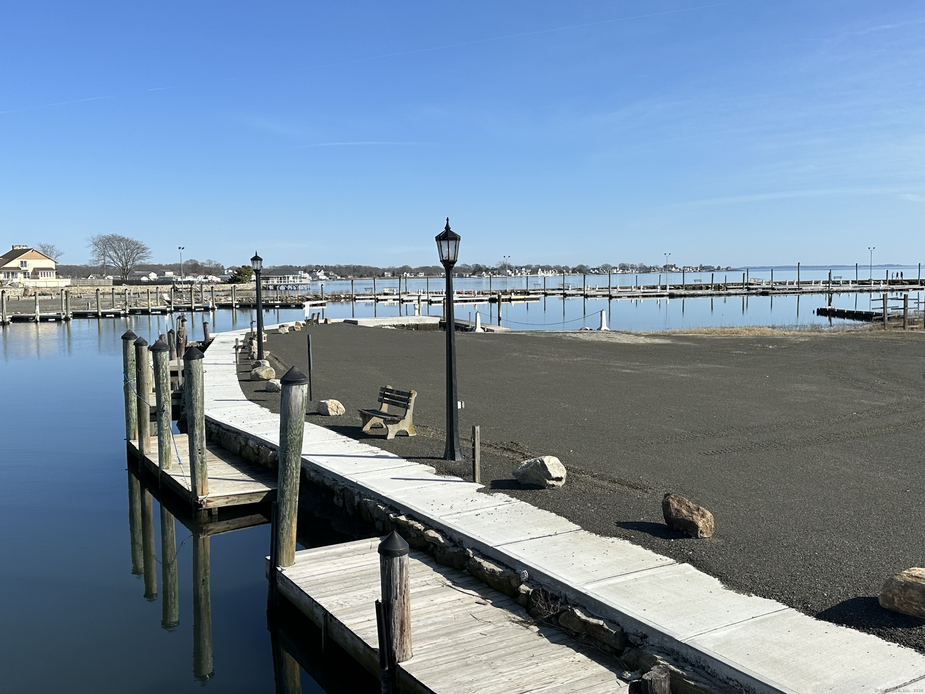 21 Nehantic Trail