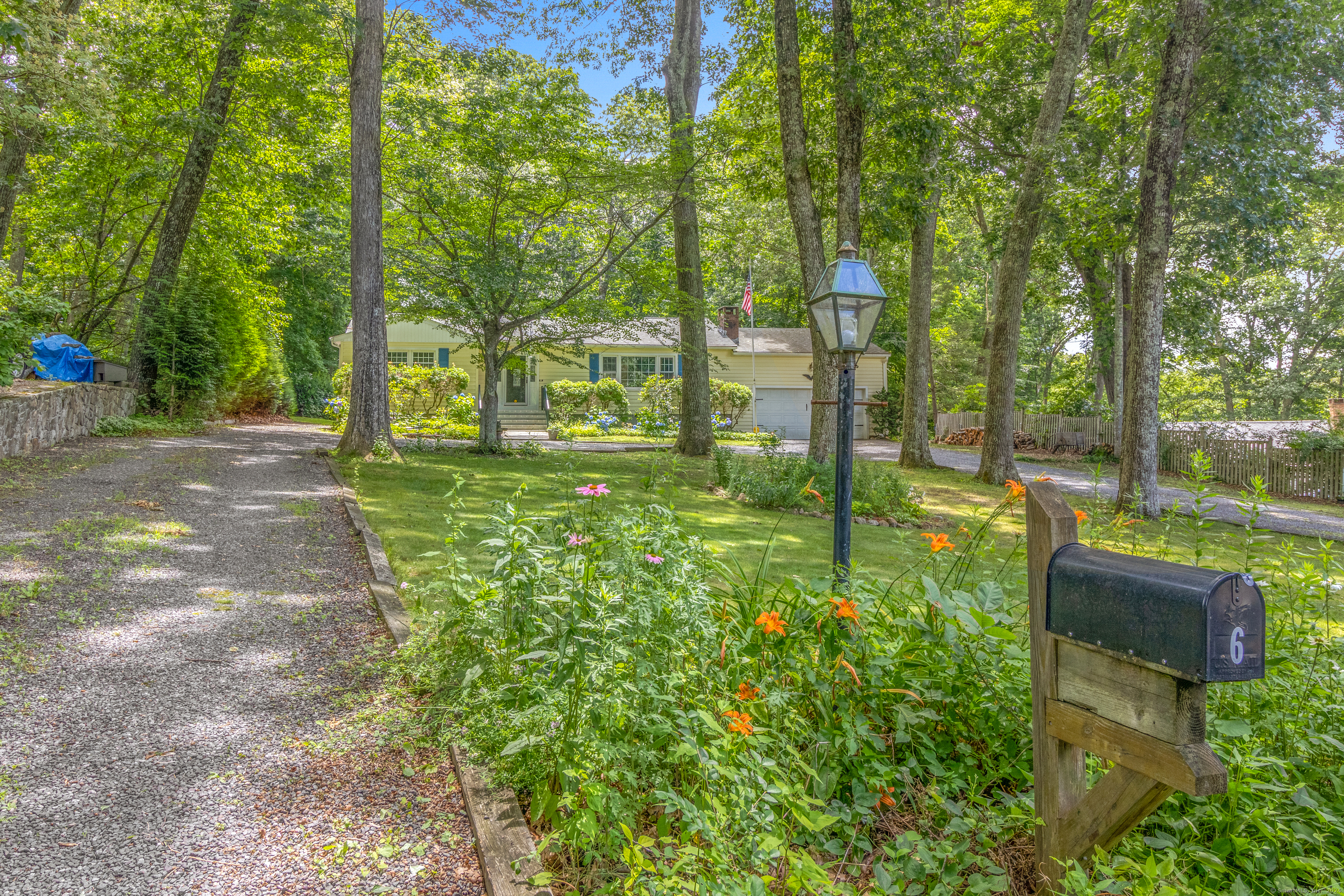 6 Jefferson Drive
