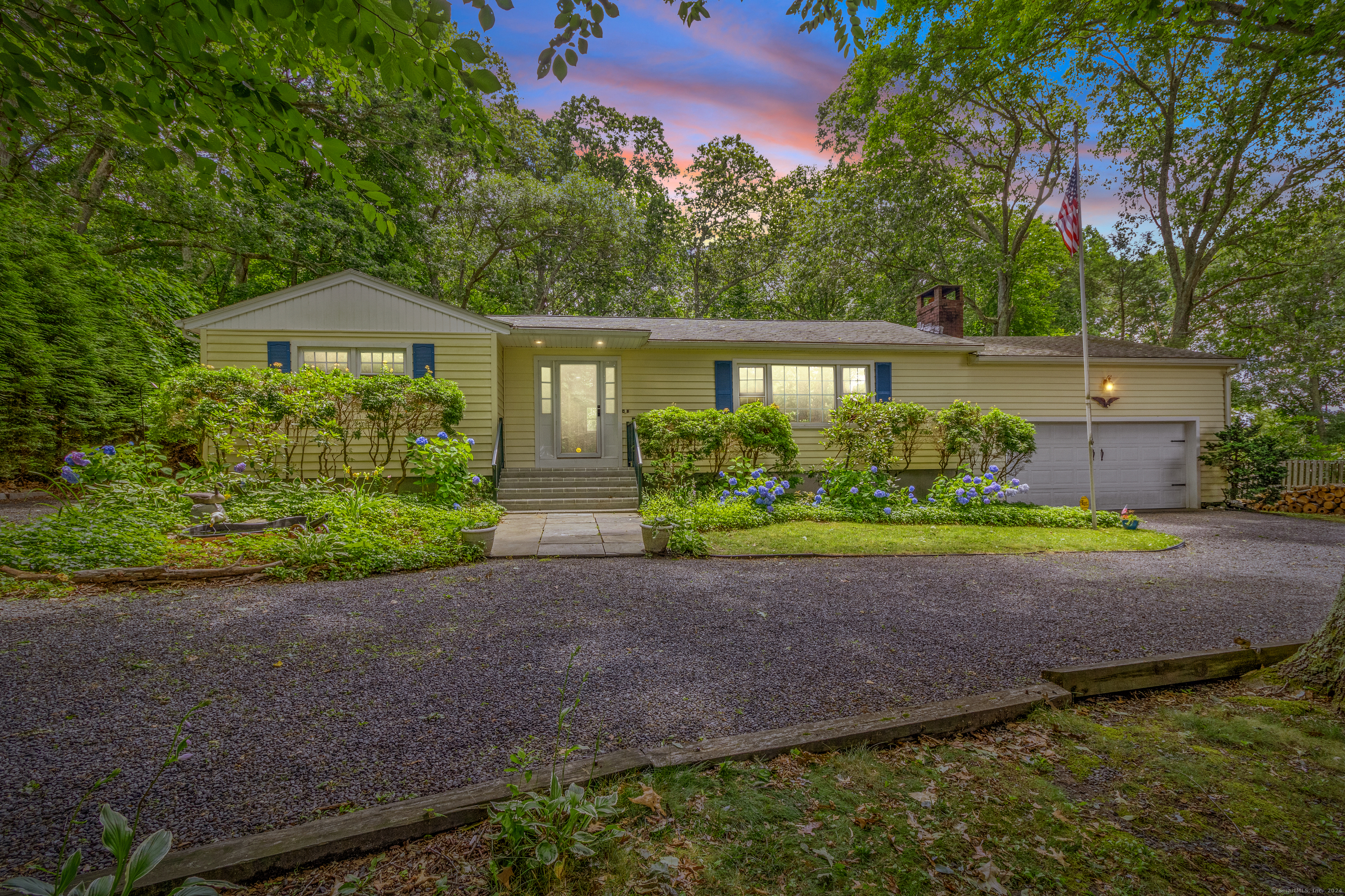 6 Jefferson Drive
