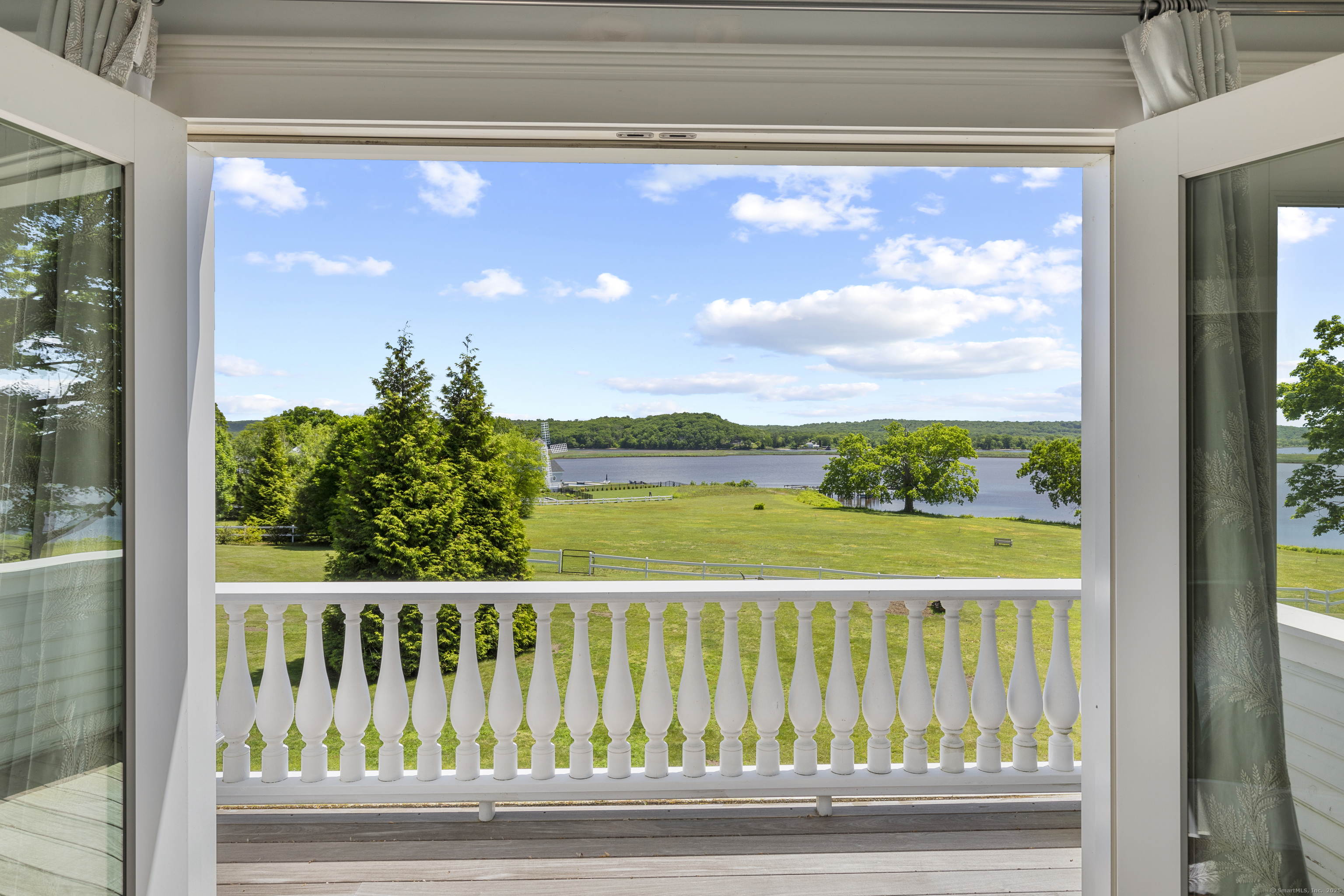 1 Foxboro Road