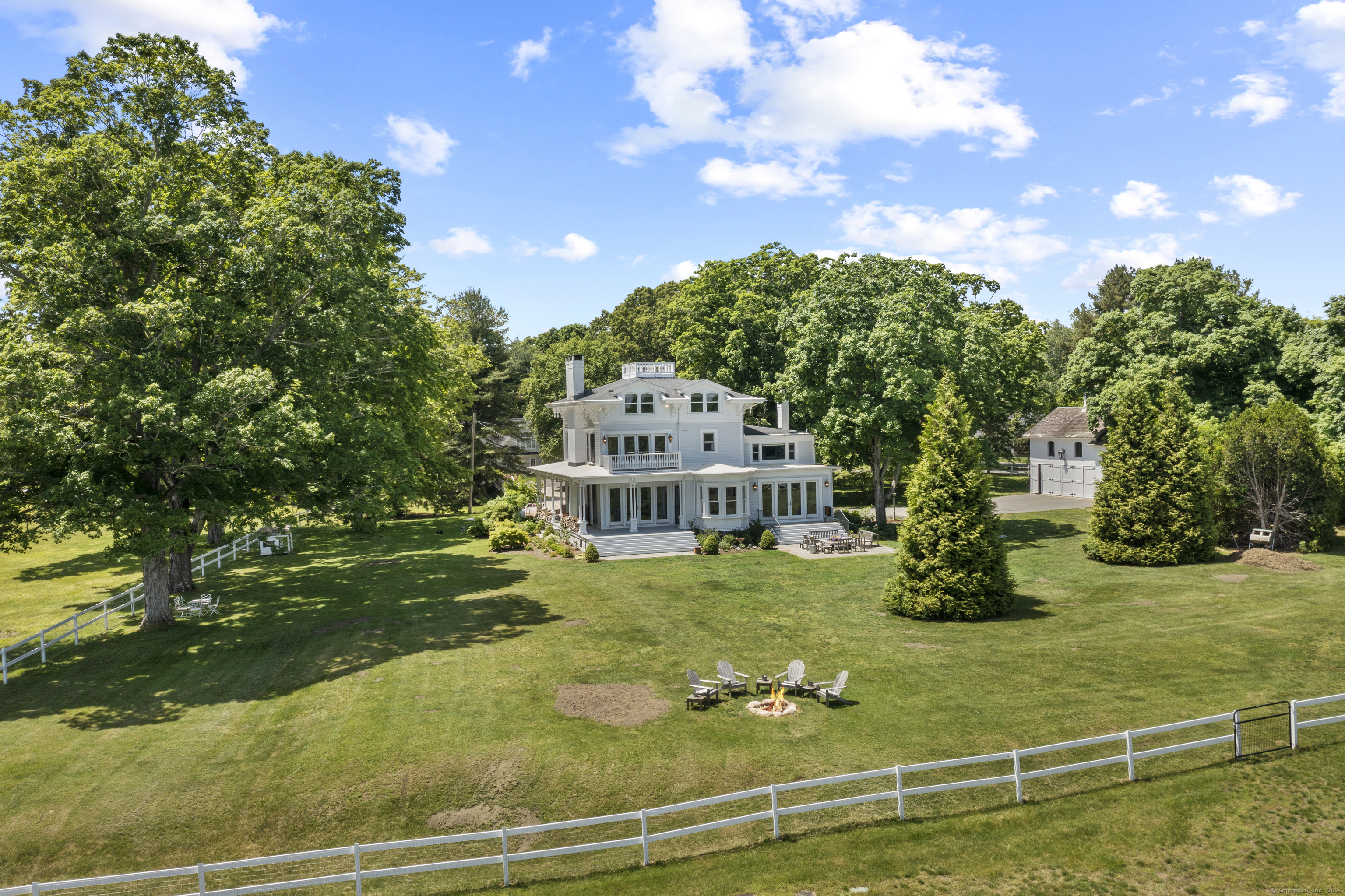 1 Foxboro Road