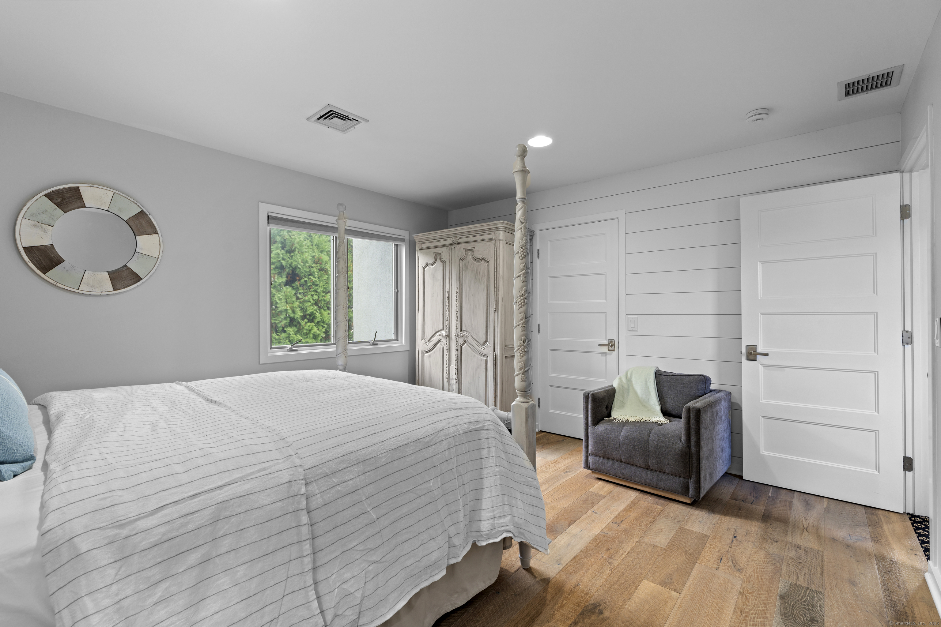 372 Maple Avenue