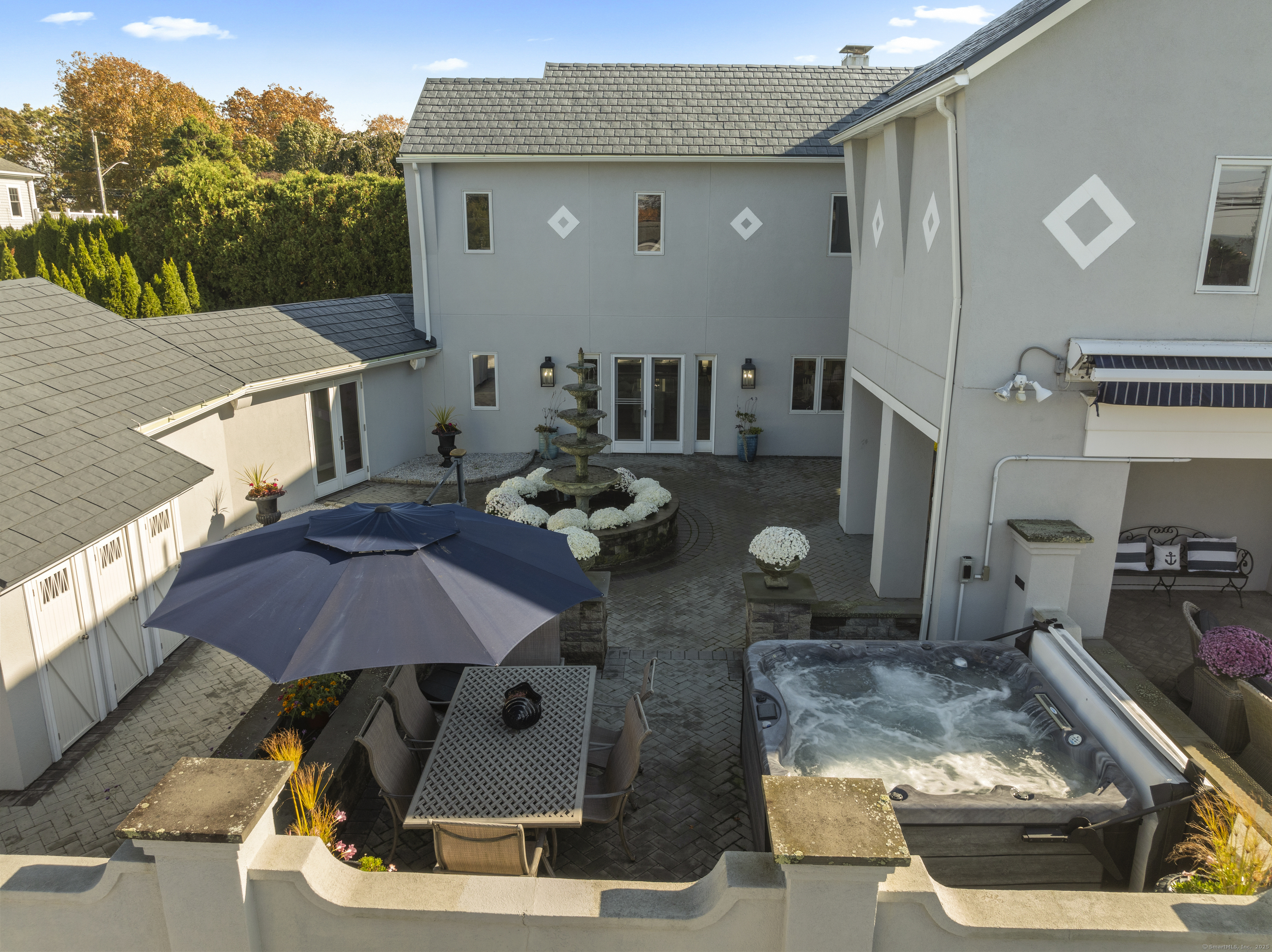 372 Maple Avenue