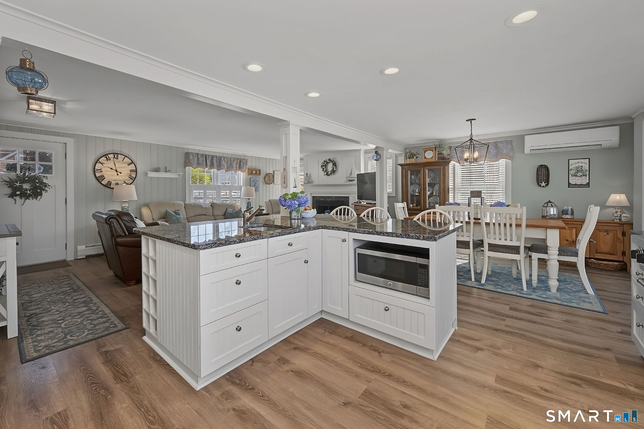3 Mohican Road
