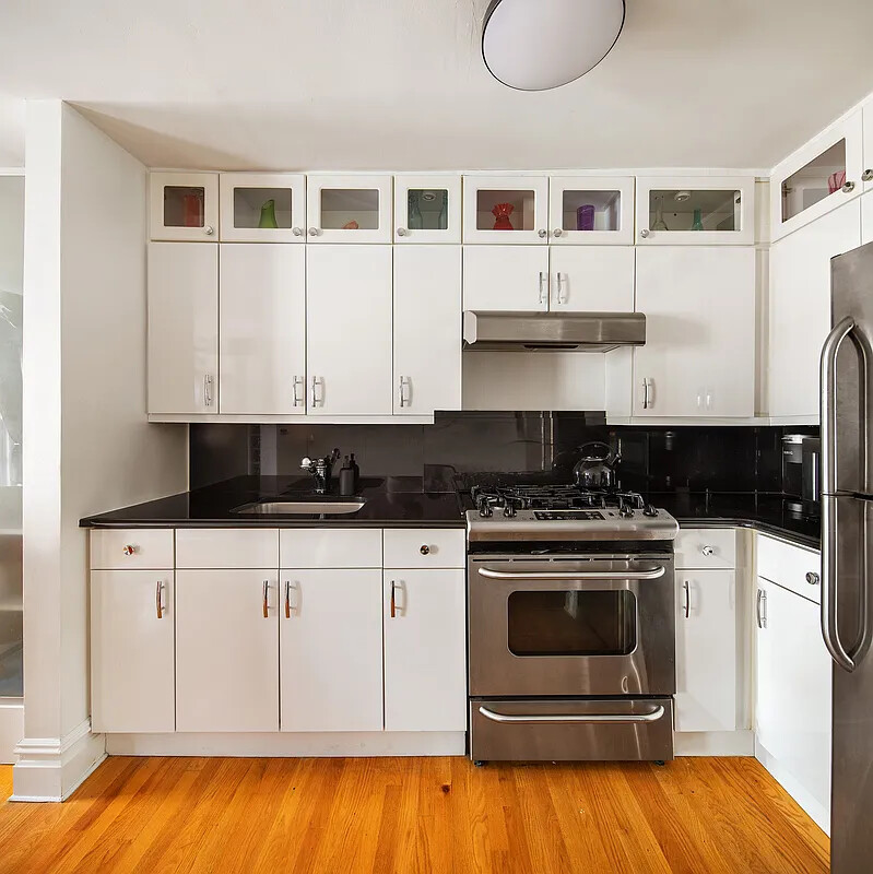 340 W 11TH Street 3EF