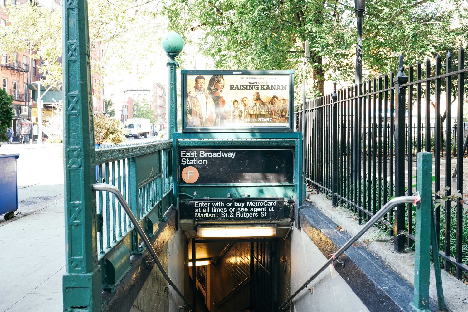 268 E BROADWAY A1706