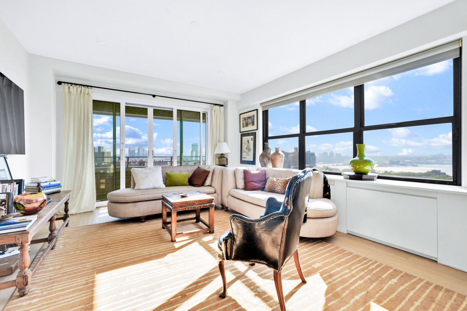 268 E BROADWAY A1706