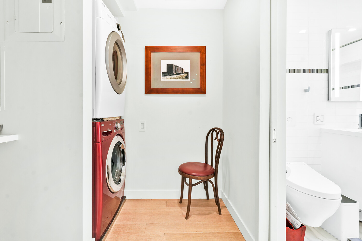 268 E BROADWAY A1706