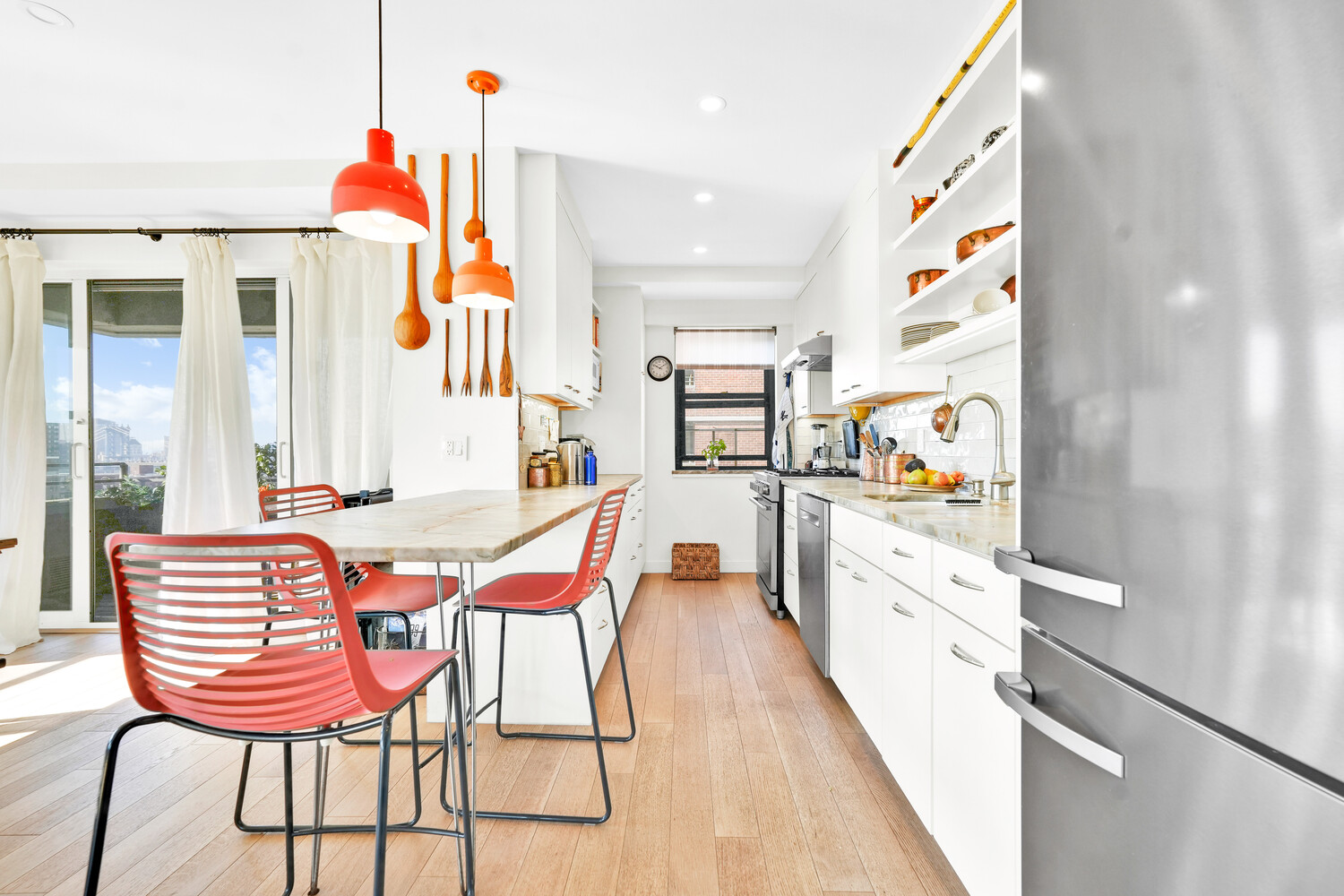 268 E BROADWAY A1706