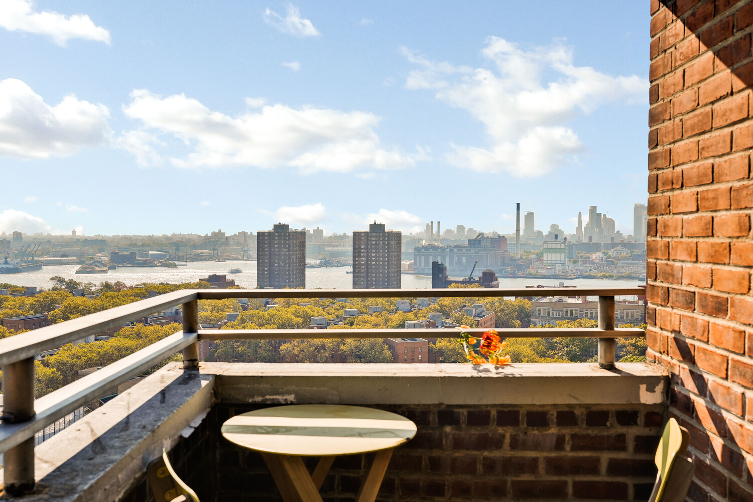 268 E BROADWAY A1706