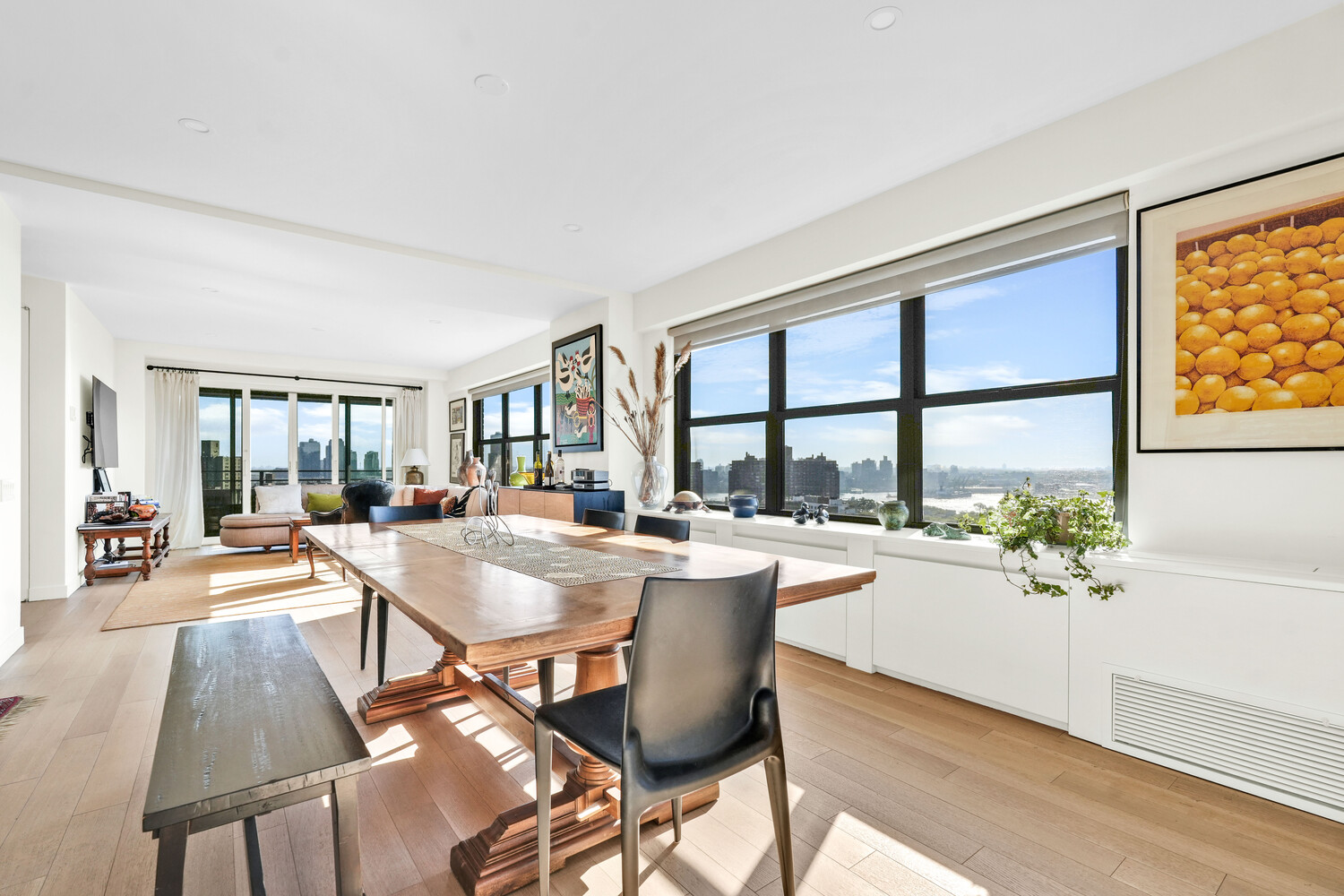 268 E BROADWAY A1706