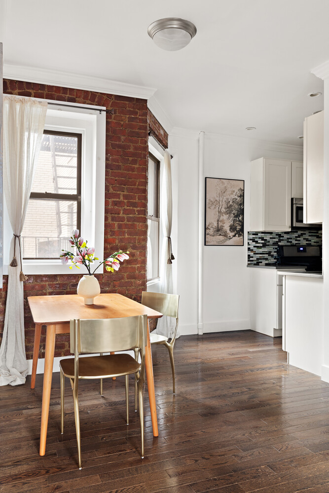 21-06 35TH Street 3E