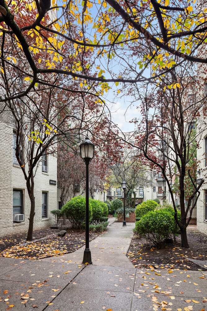 21-06 35TH Street 3E