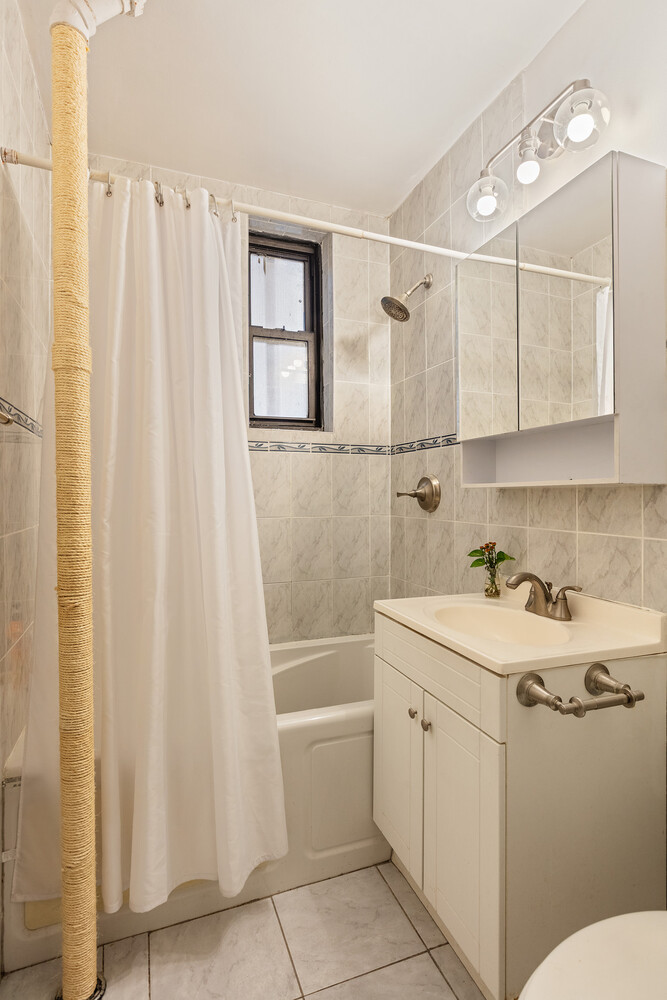 21-05 33RD Street 1A