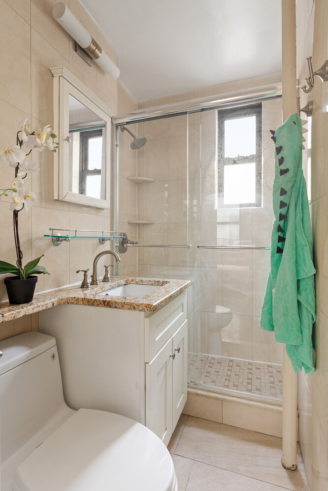 21-16 35TH Street 3G