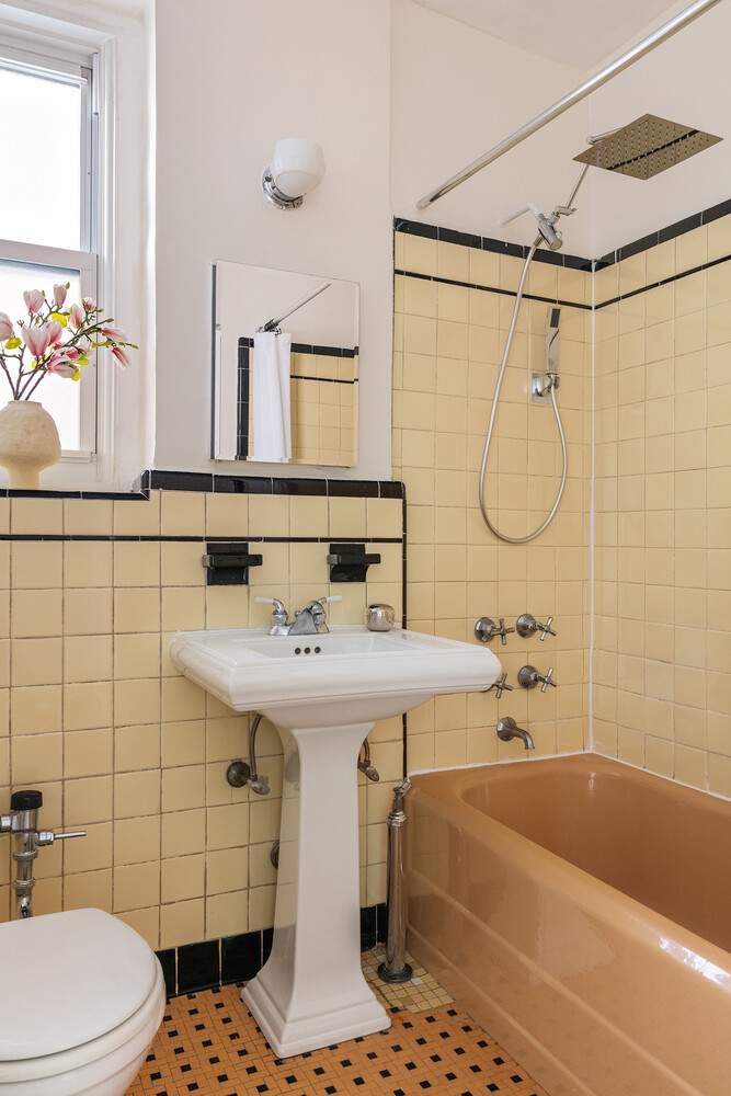 72-17 34TH Avenue APT1J