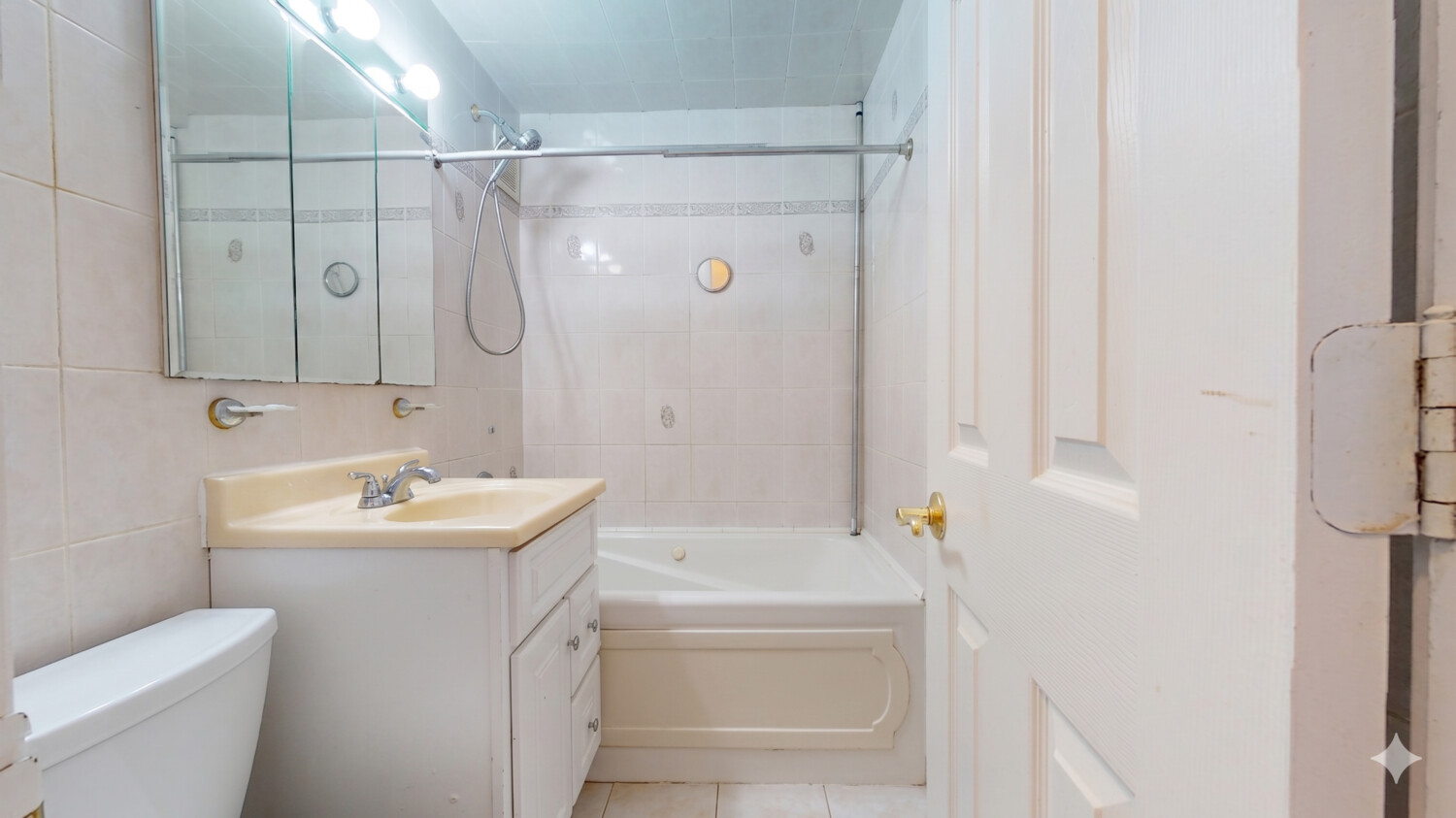 1200 GRAVESEND NECK Road 3L