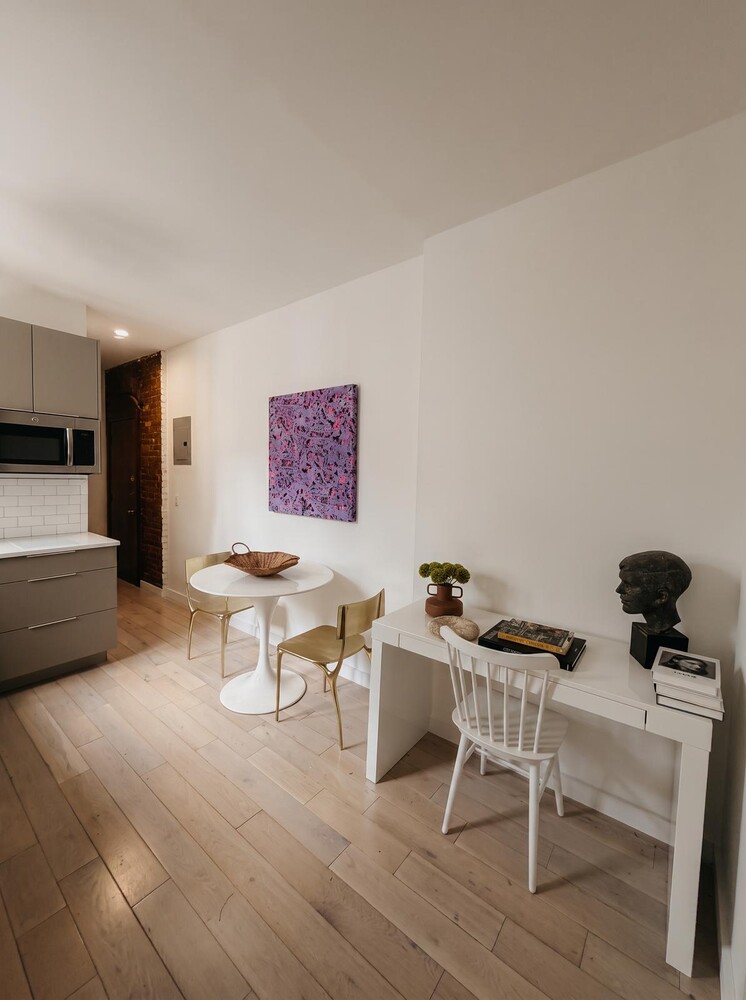 124 THOMPSON Street 31