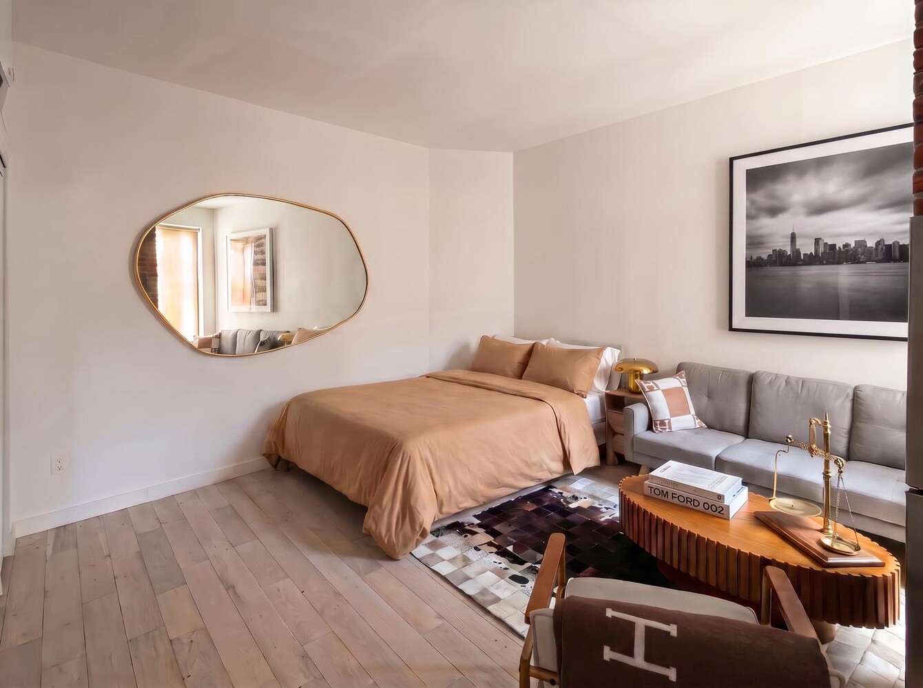 124 THOMPSON Street 31
