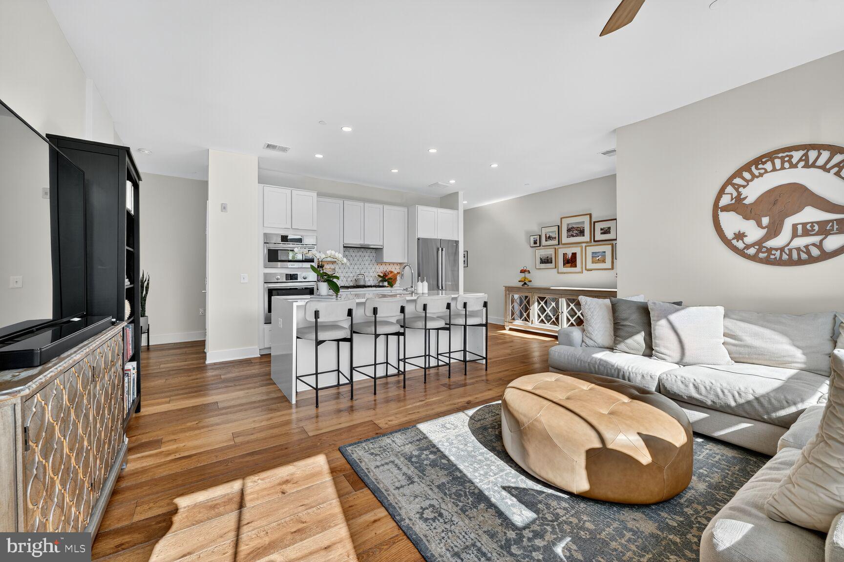 1312 KING STREET 210