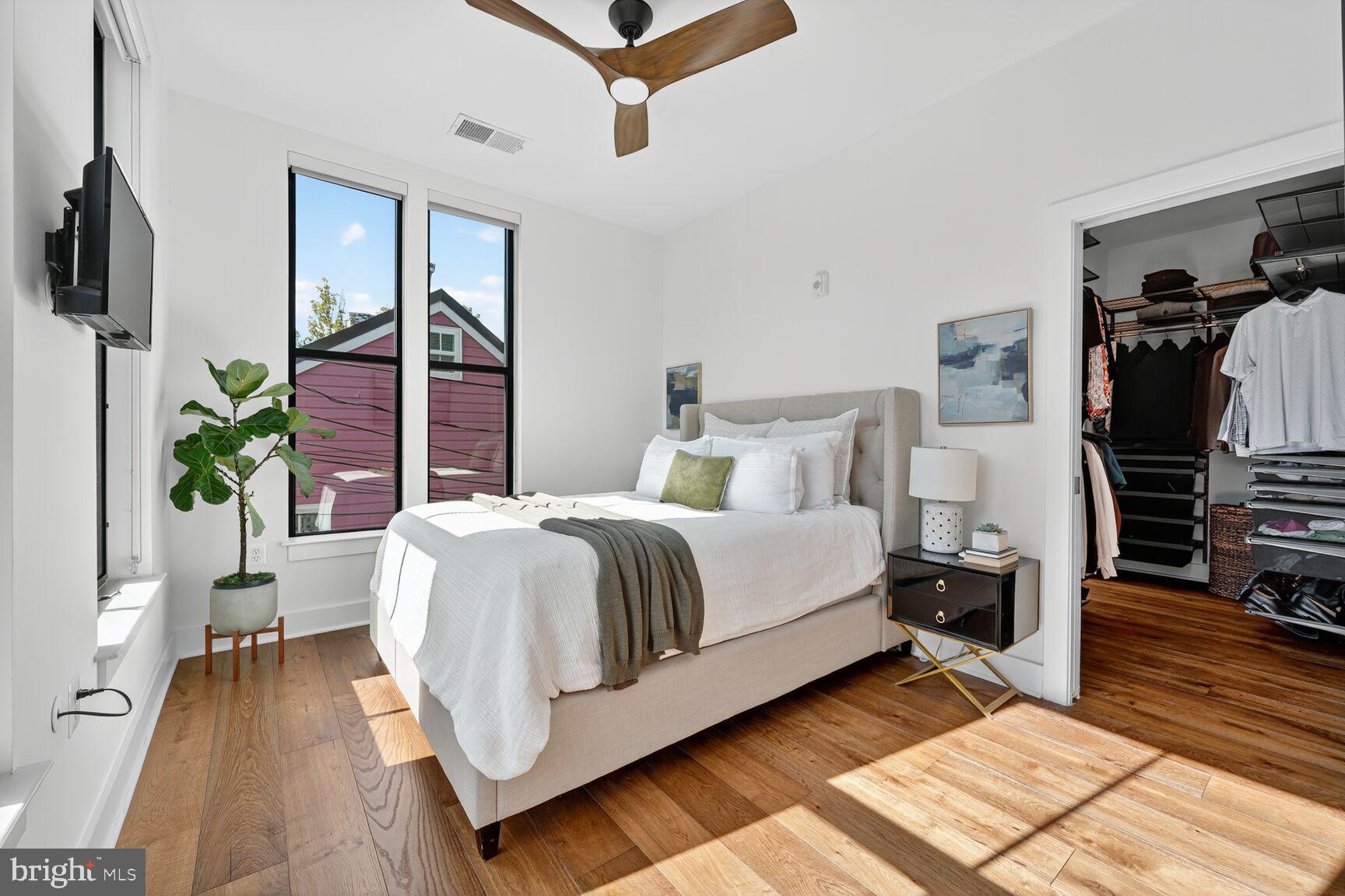 1312 KING STREET 210