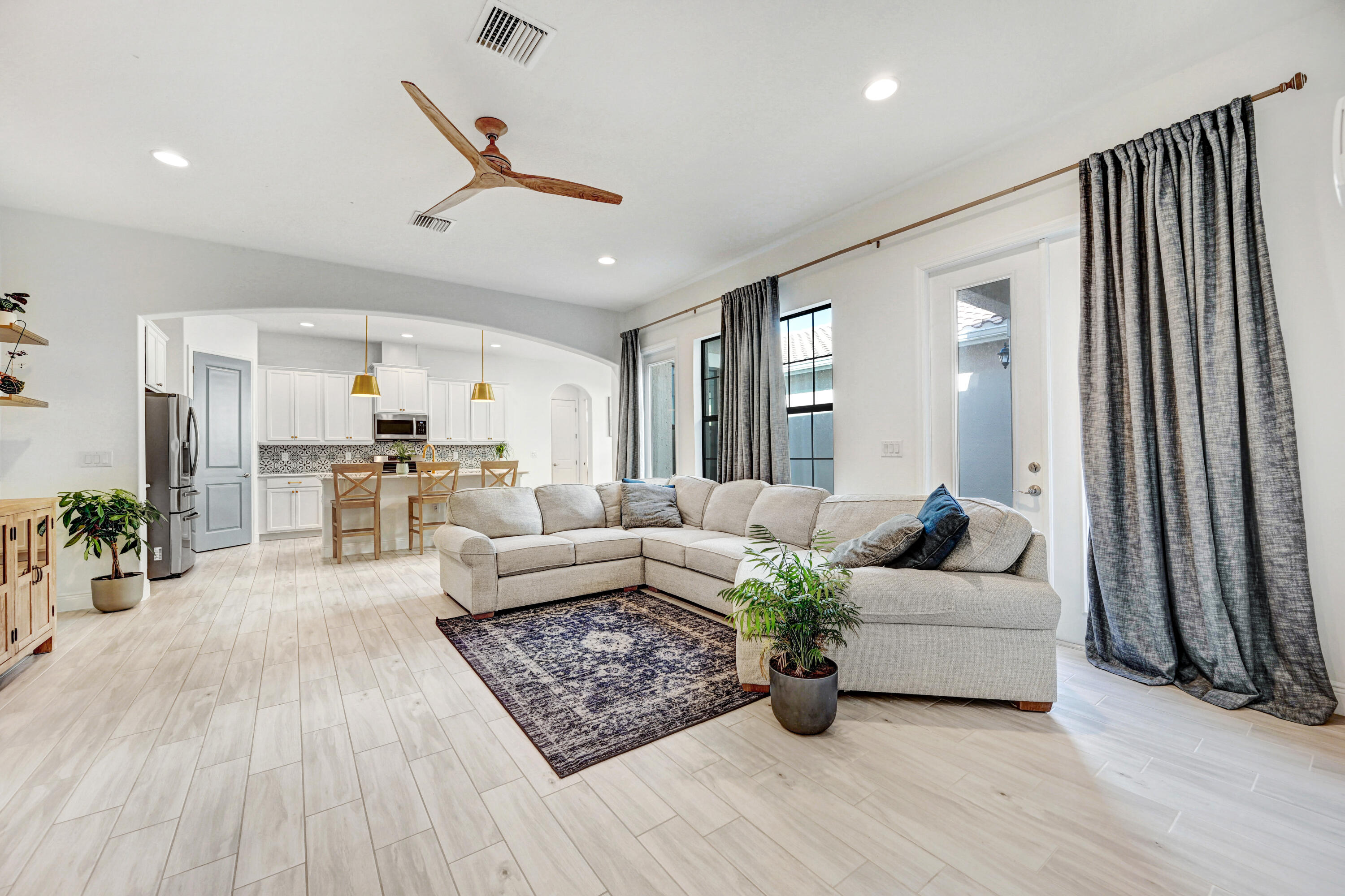 8048 Gullen Drive