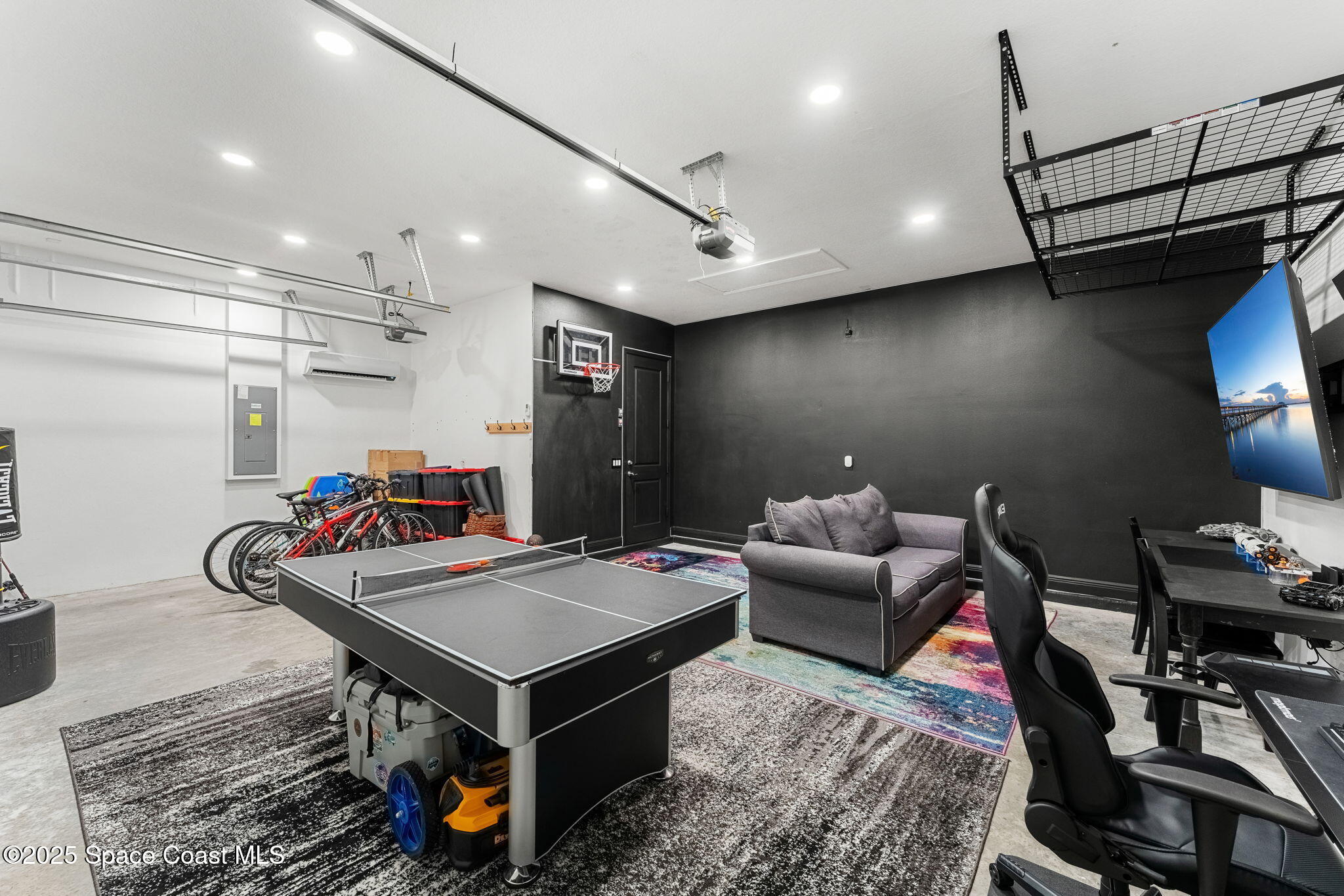 8048 Gullen Drive Drive