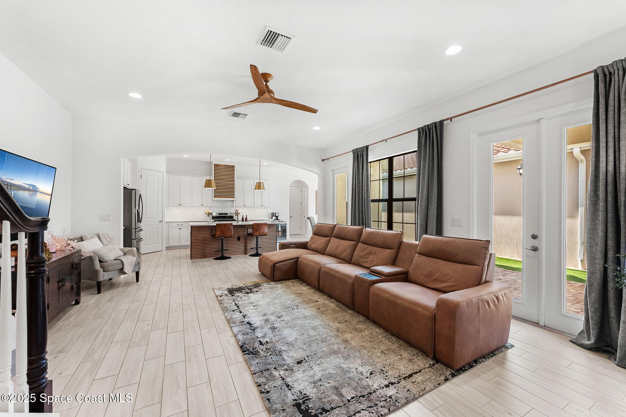 8048 Gullen Drive Drive