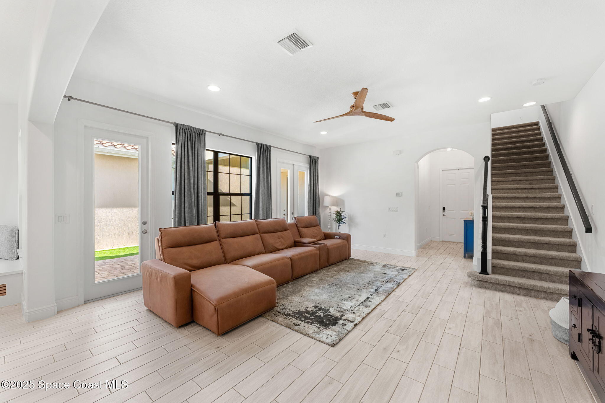 8048 Gullen Drive Drive