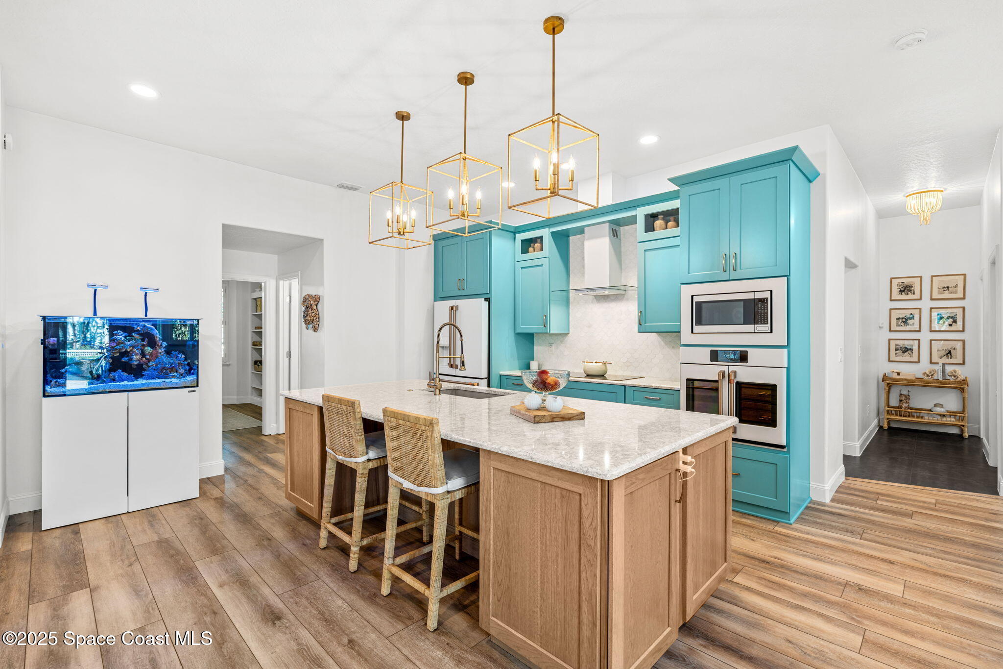 2115 River Oaks Court