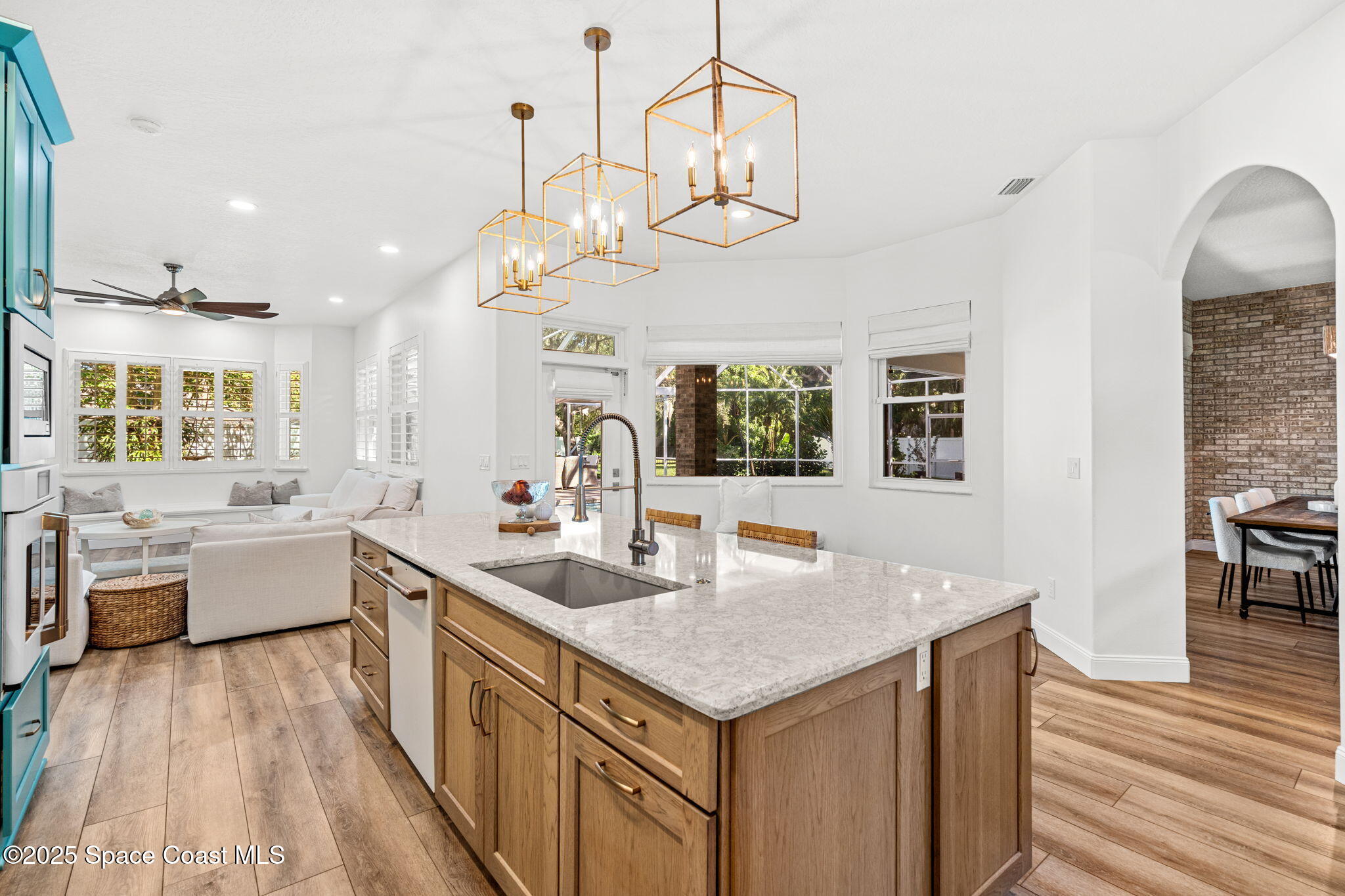 2115 River Oaks Court