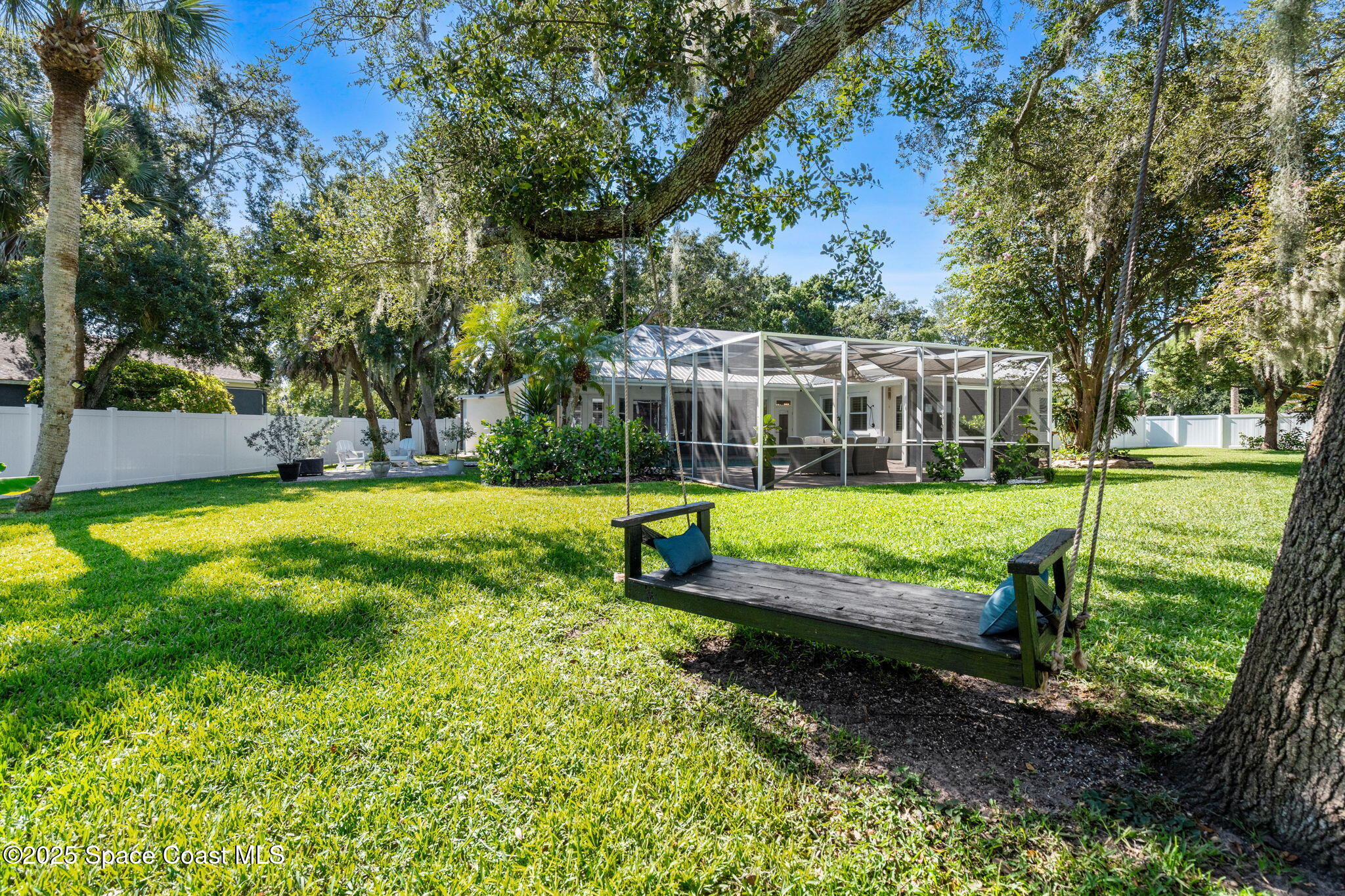 2115 River Oaks Court