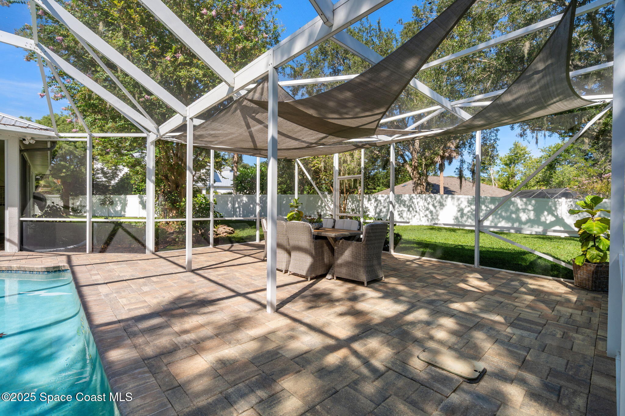 2115 River Oaks Court