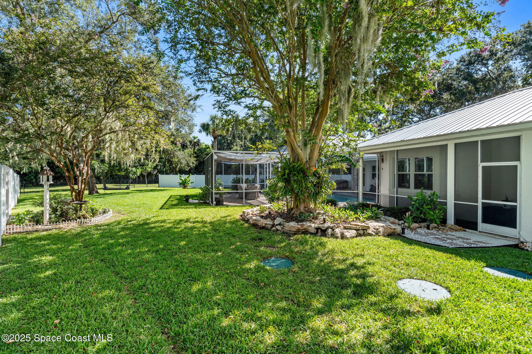 2115 River Oaks Court