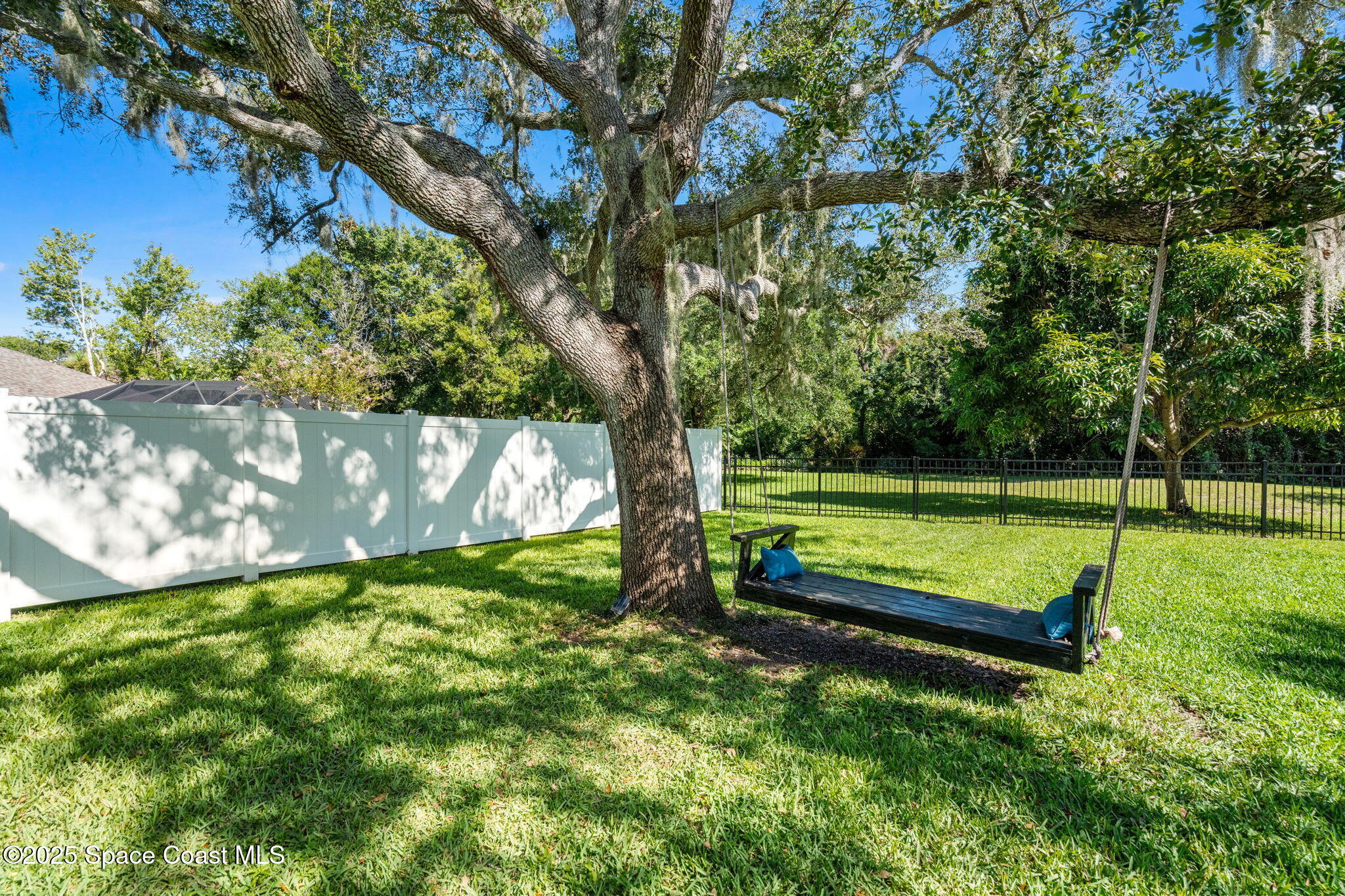 2115 River Oaks Court