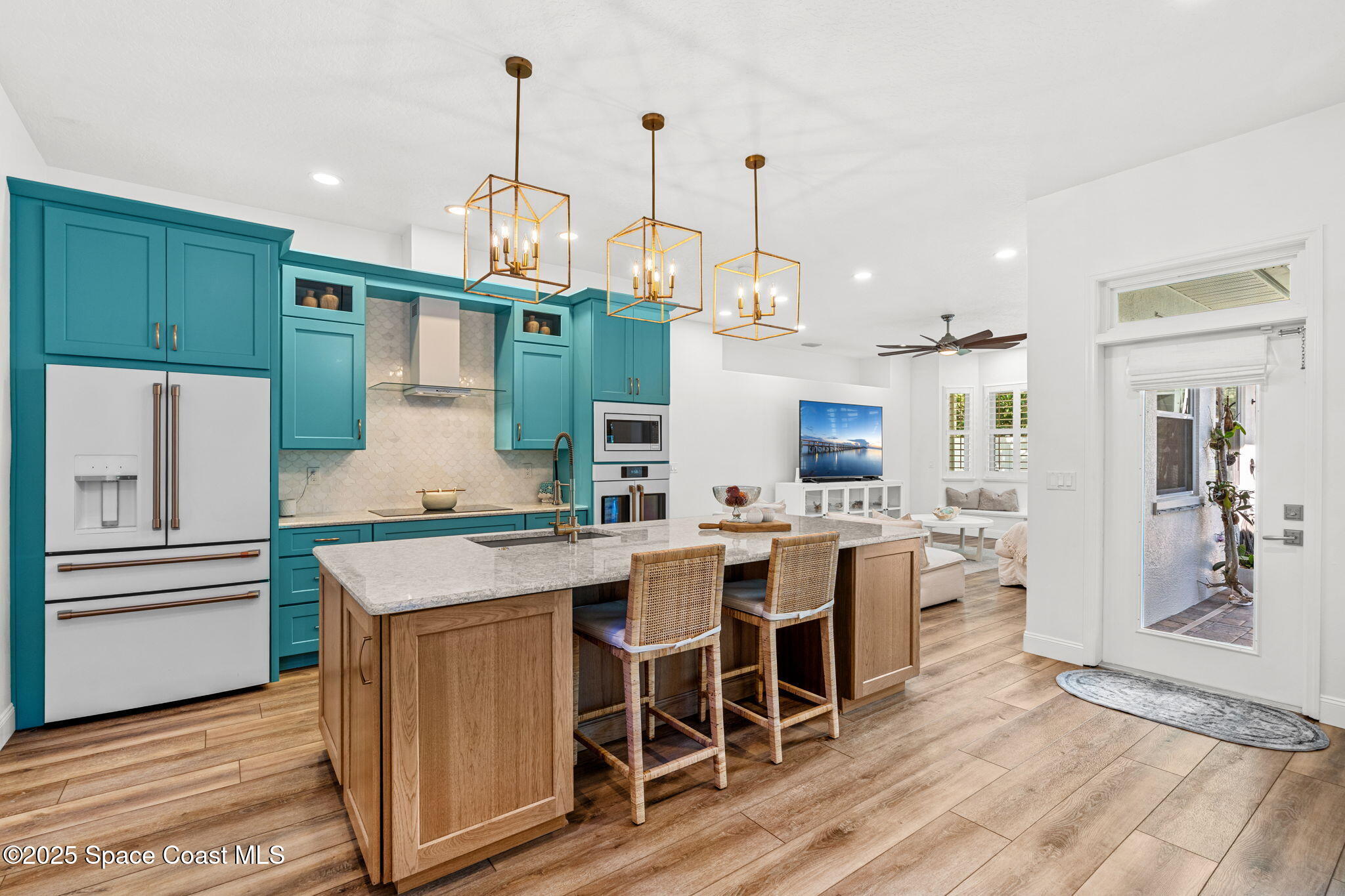2115 River Oaks Court