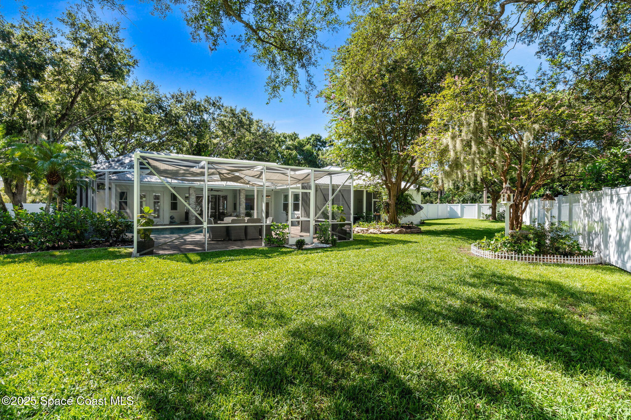2115 River Oaks Court