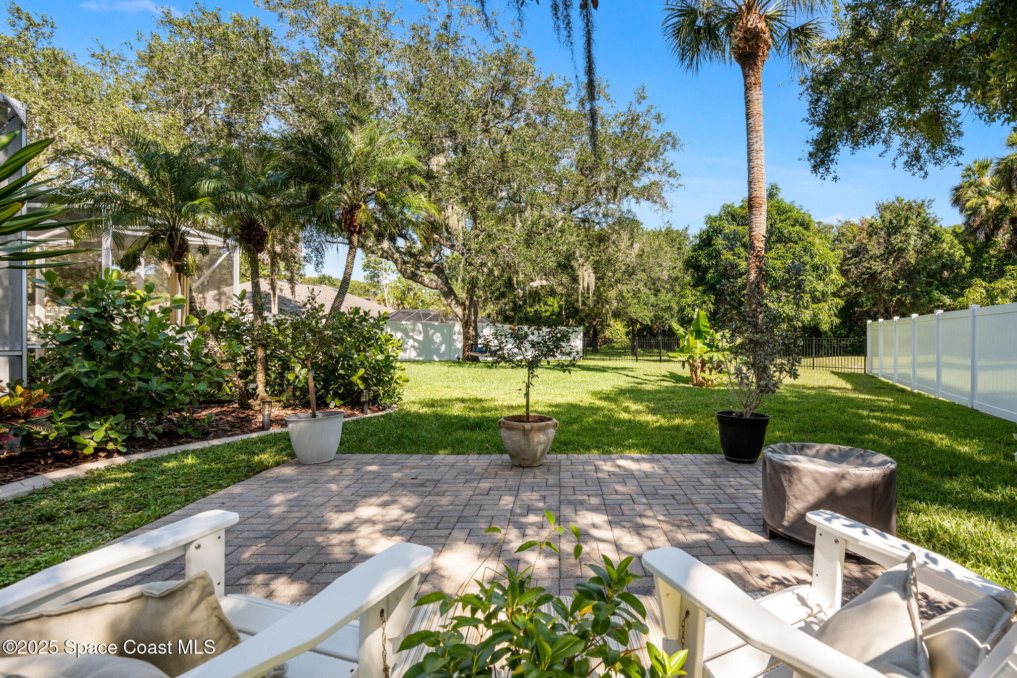 2115 River Oaks Court