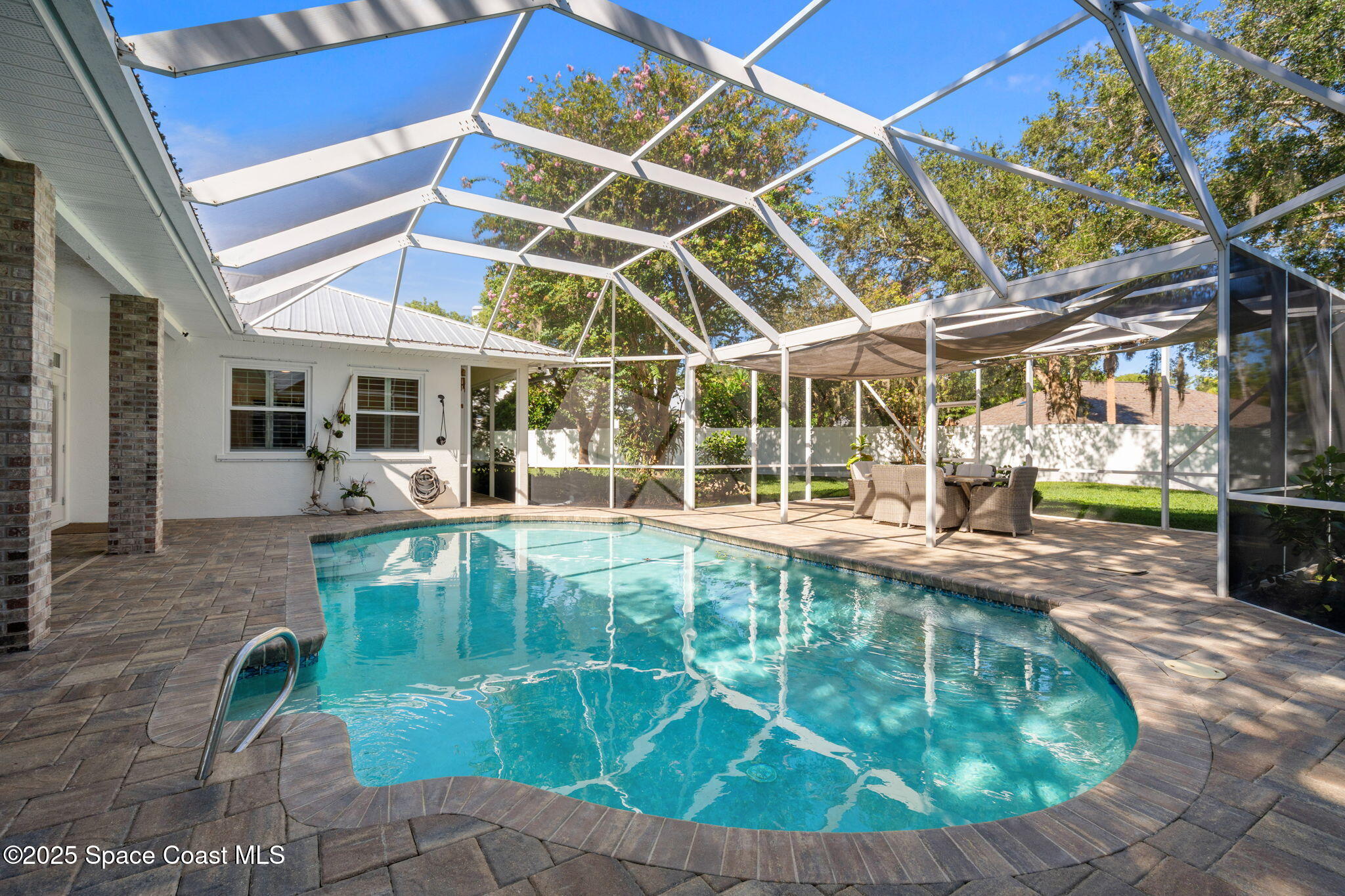 2115 River Oaks Court