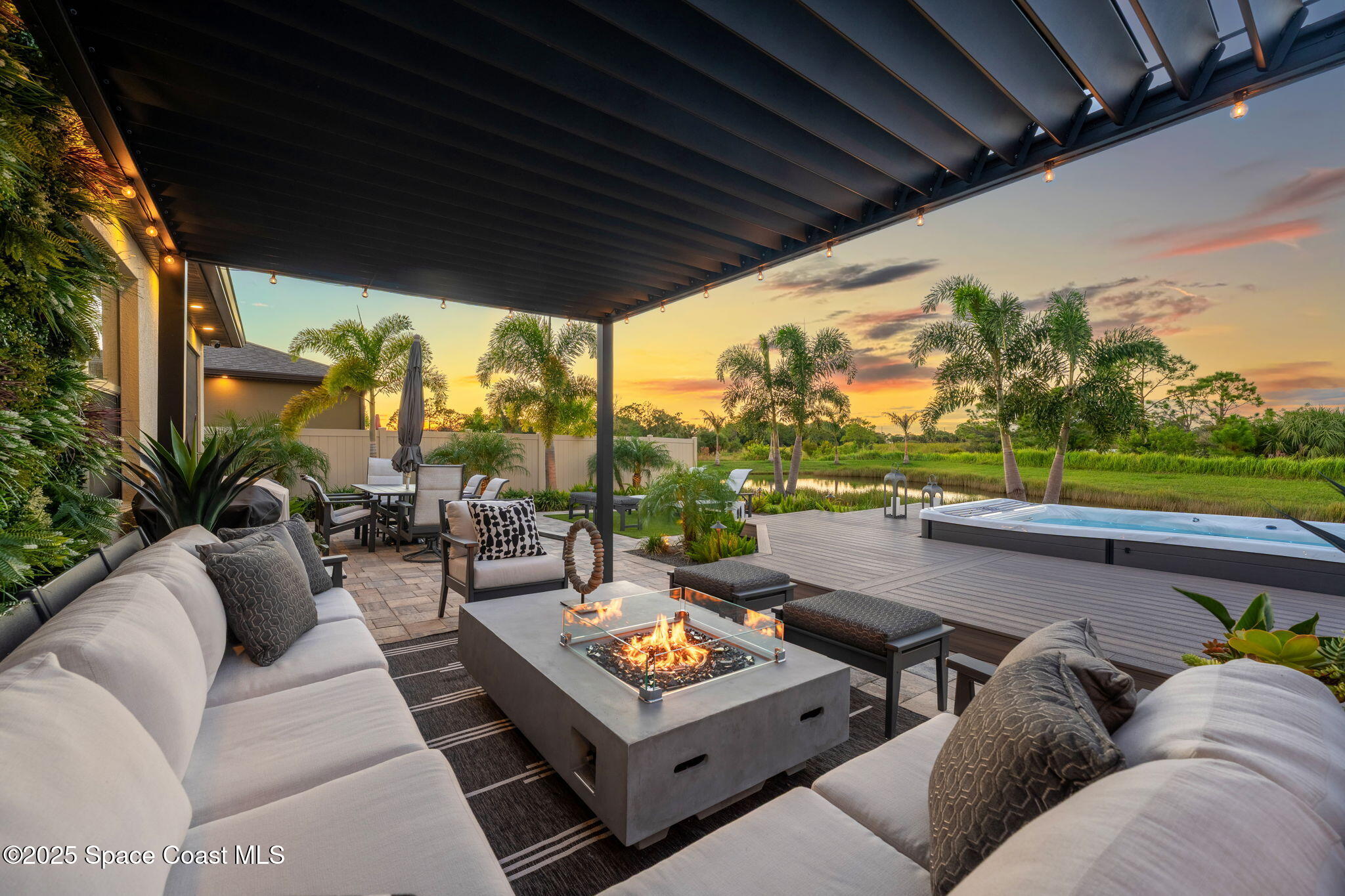 2013 Farmhouse Road SE