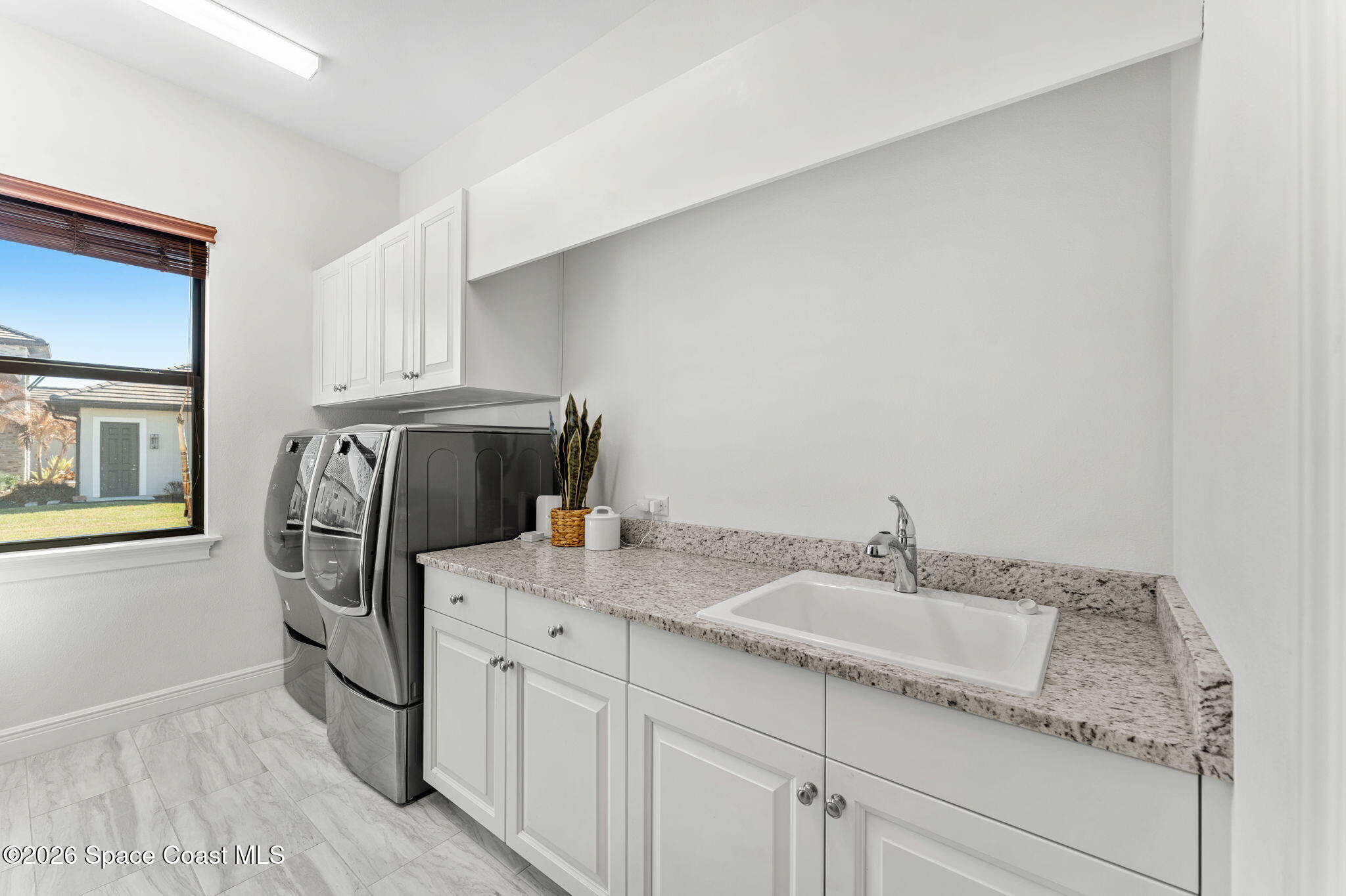 3638 Lake Adelaide Place