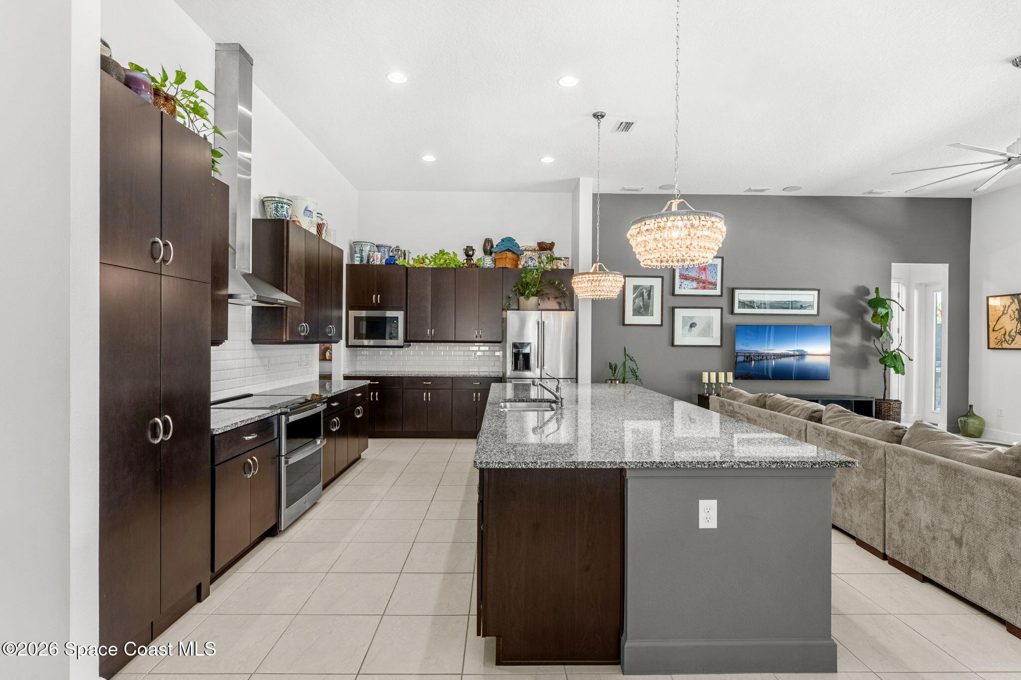 6234 W Fallsgrove Lane