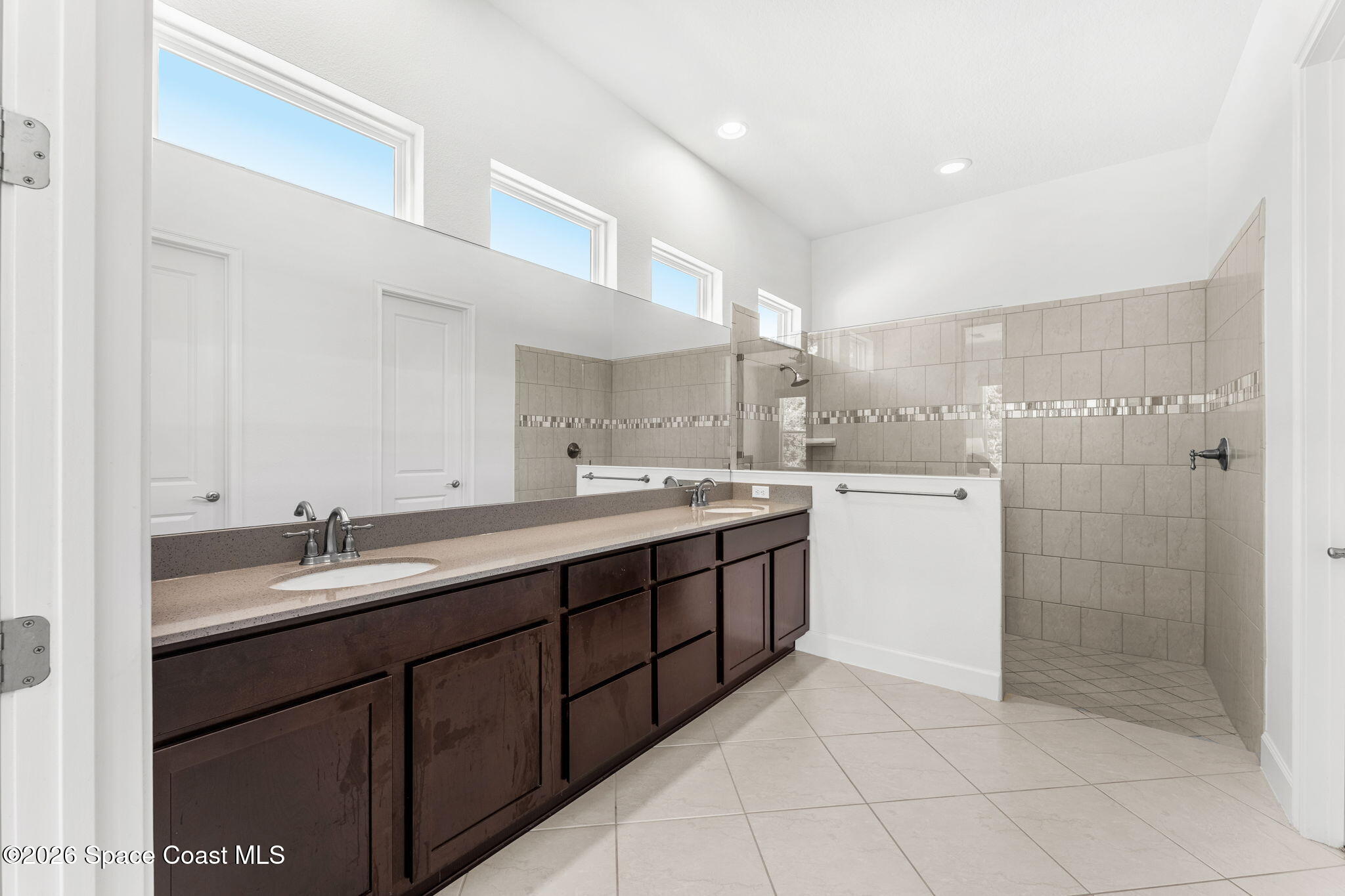 6234 W Fallsgrove Lane