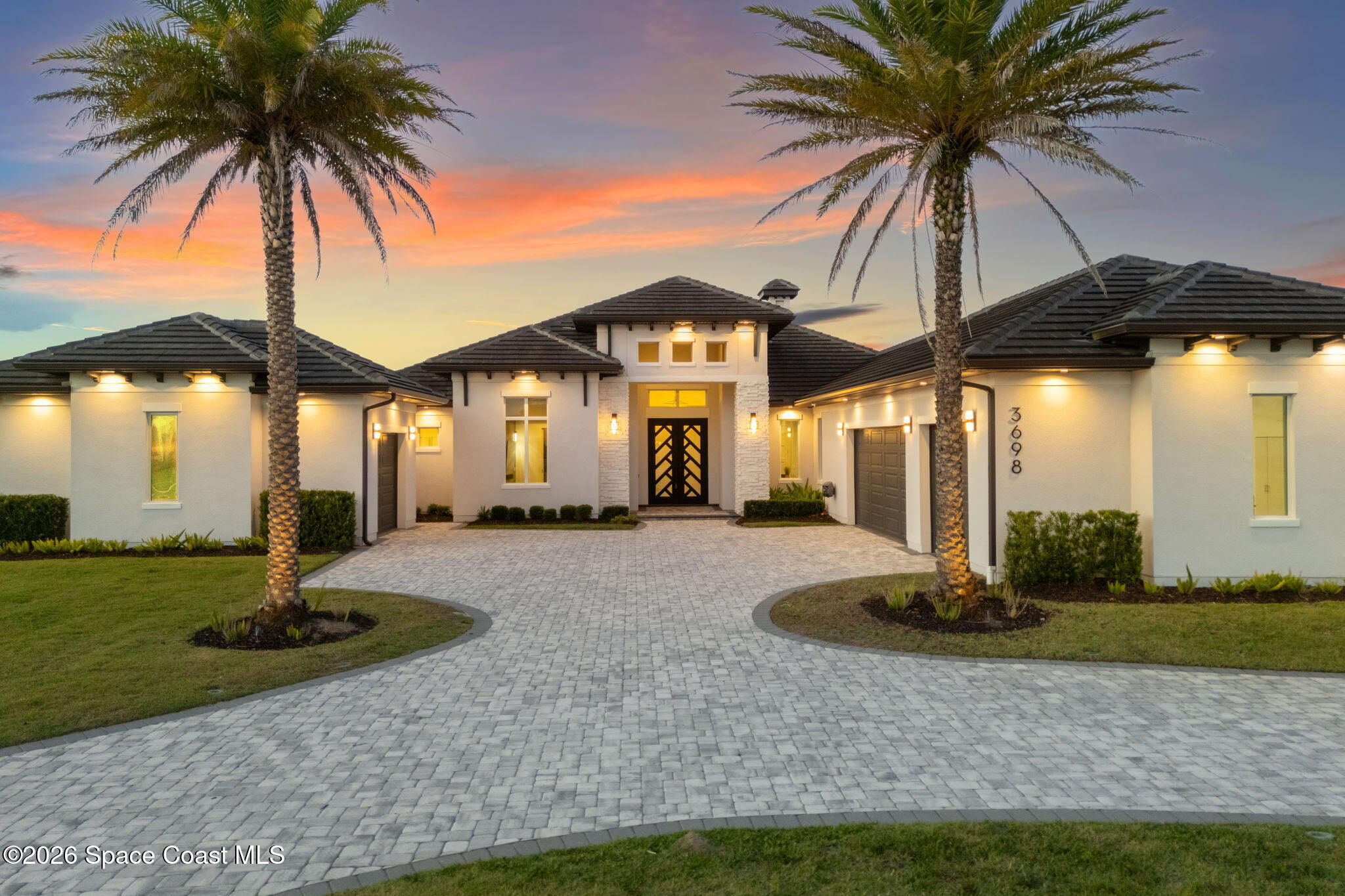 3698 Lake Adelaide Place