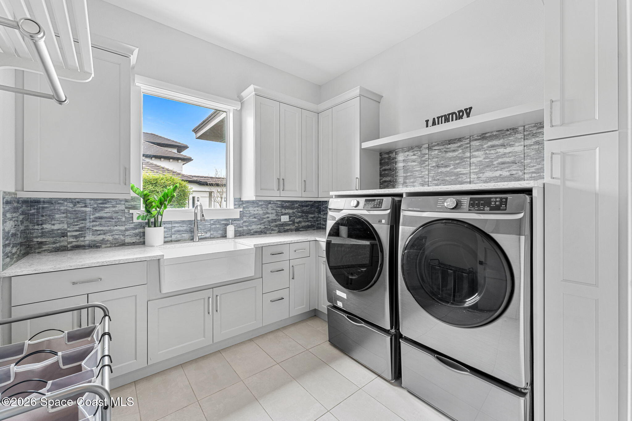 3698 Lake Adelaide Place