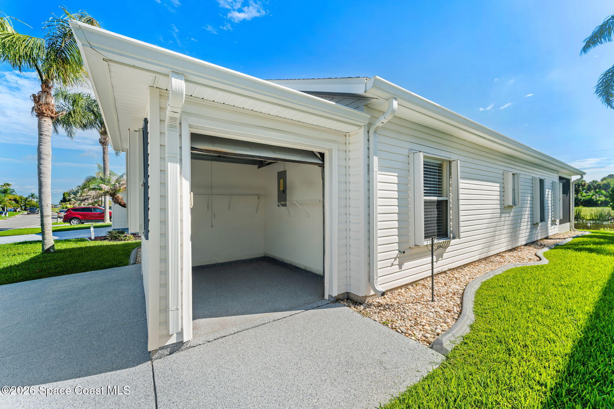761 E Plantation Drive